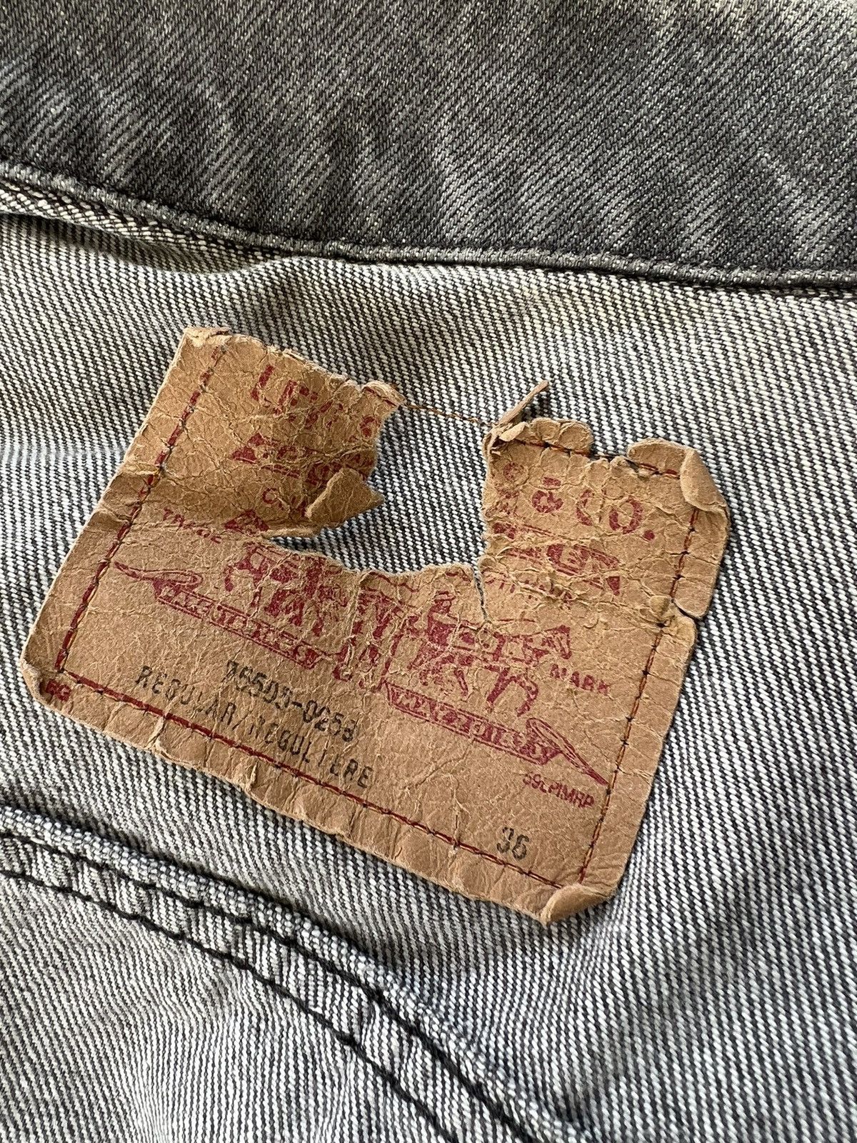 Levi's Vintage 80s Levi’s 75505 Faded Black Denim Trucker Jacket Size US S / EU 44-46 / 1 - 16 Thumbnail