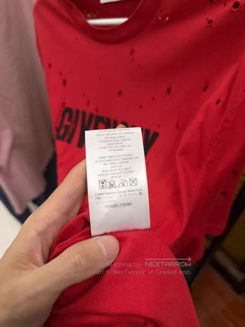 Givenchy Givenchy Red Small Hole Short Sleeve Size US M / EU 48-50 / 2 - 9 Thumbnail