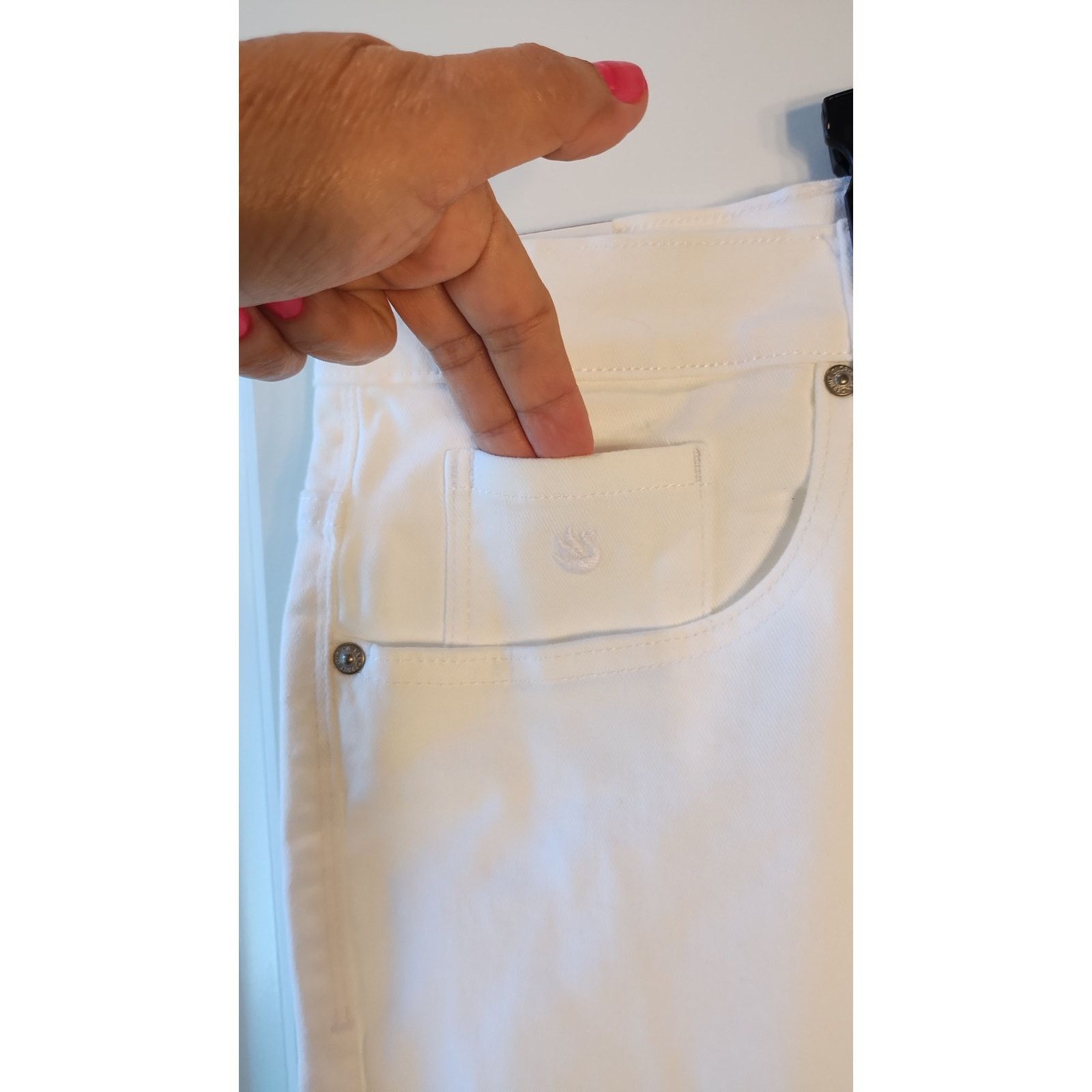 Gloria Vanderbilt NWT Gloria Vanderbilt Slimming Jeans Women Size 24W White Size 24" / US 00 / IT 34 - 3 Thumbnail