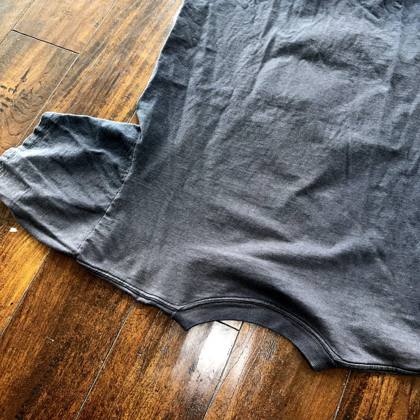 Thrasher VINTAGE Faded Wolves Howling Black T-Shirt L Single Stitch 90s Thrashed Alaska Moon Mens Size US L / EU 52-54 / 3 - 7 Thumbnail