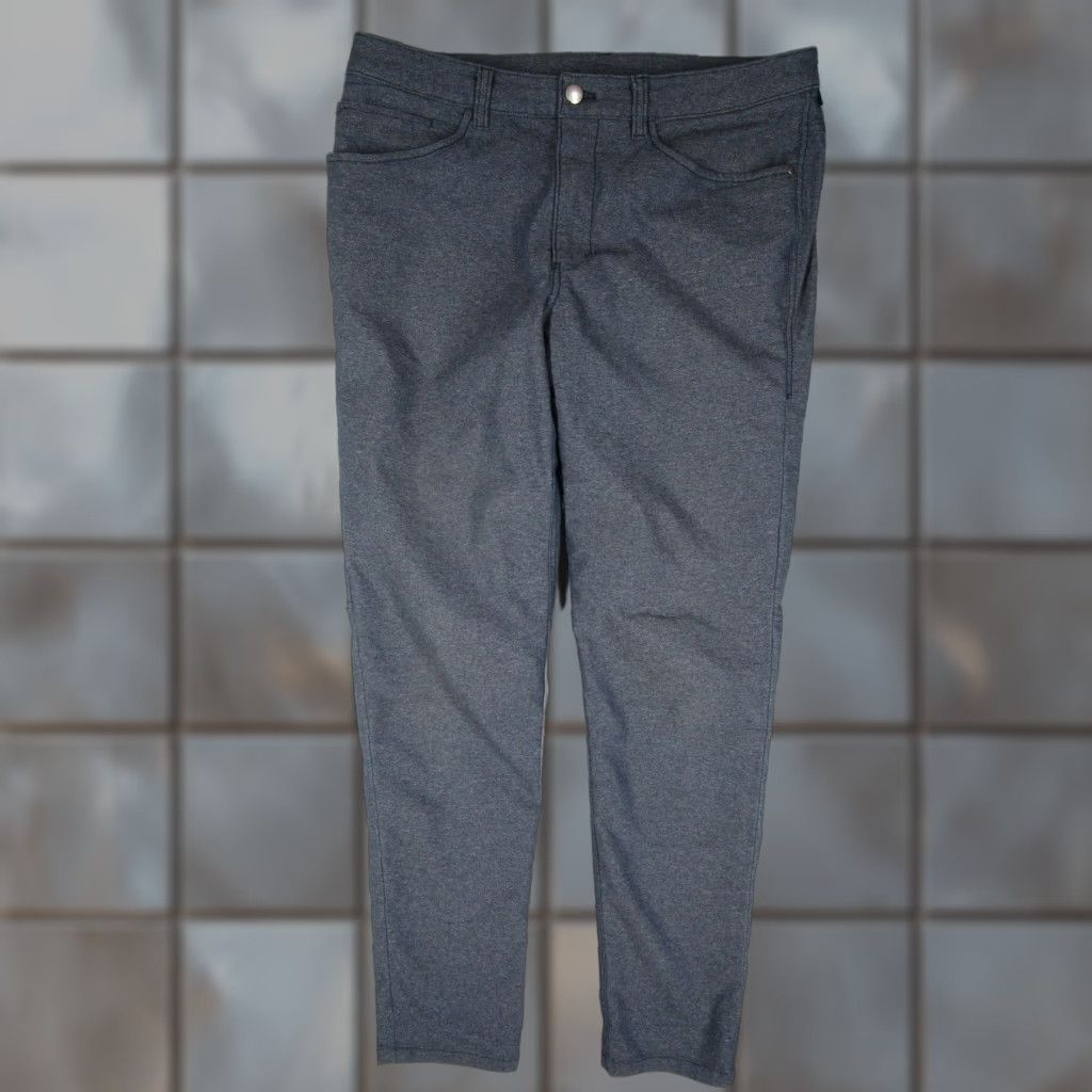 Lululemon Lululemon Pants Mens 32 Blue 5 Pocket Stretch Slim Tapered Canvas LM5609S Chino Casual Mens Slim Tapered 5-Pocket Blue Size US 32 / EU 48 - 1 Thumbnail