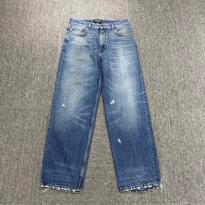 Balenciaga Balenciaga Distressed Denim Jeans Size US 27 - 1 Thumbnail