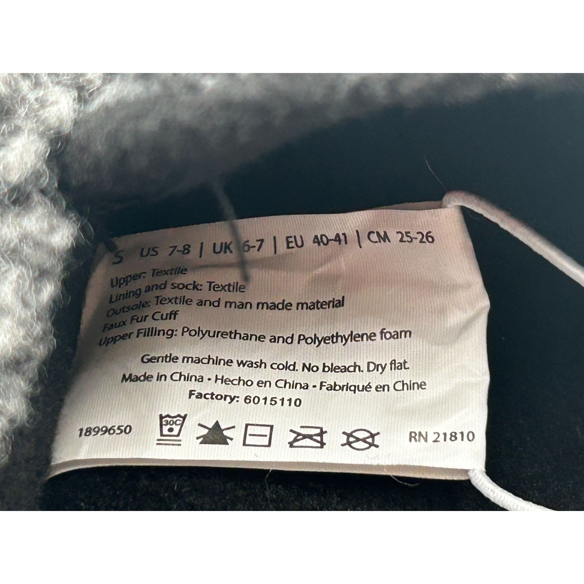 Other Dearfoams Mens Slippers S7-8 Gray Memory Foam Indoor Outdoor Size US 7 / EU 40 - 7 Thumbnail
