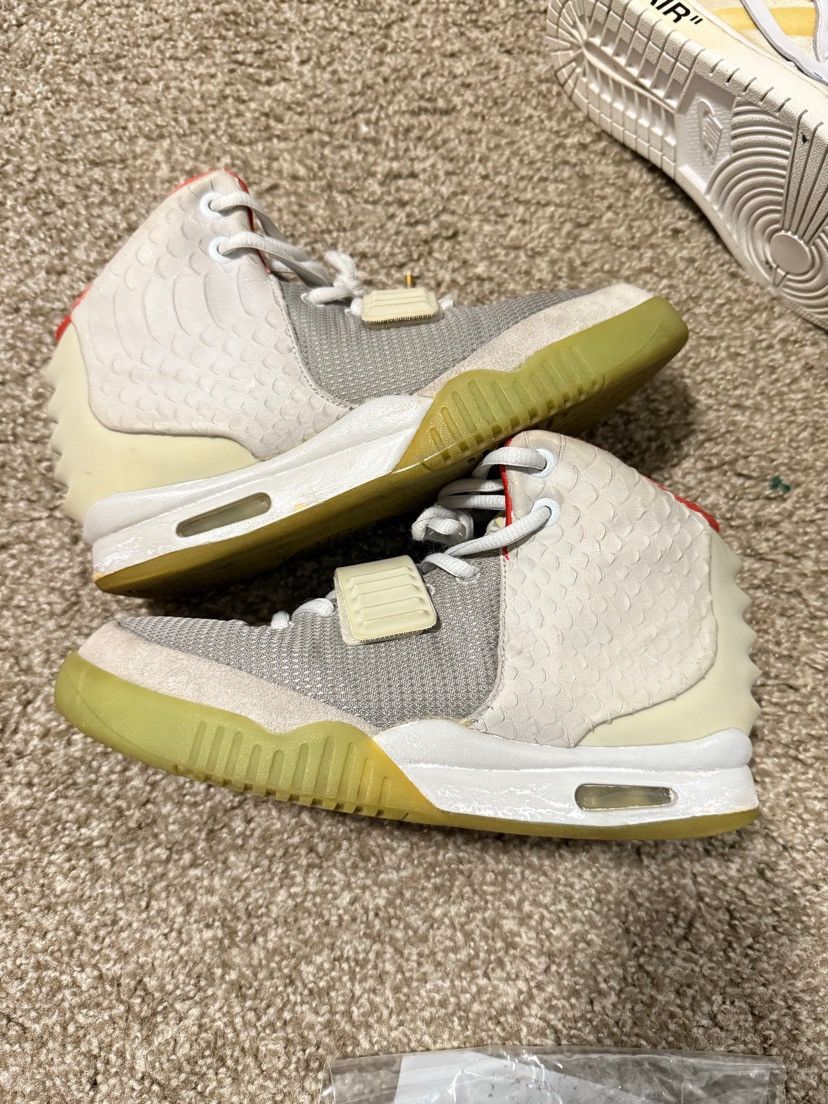 Nike yeezy 2 platinum size 7