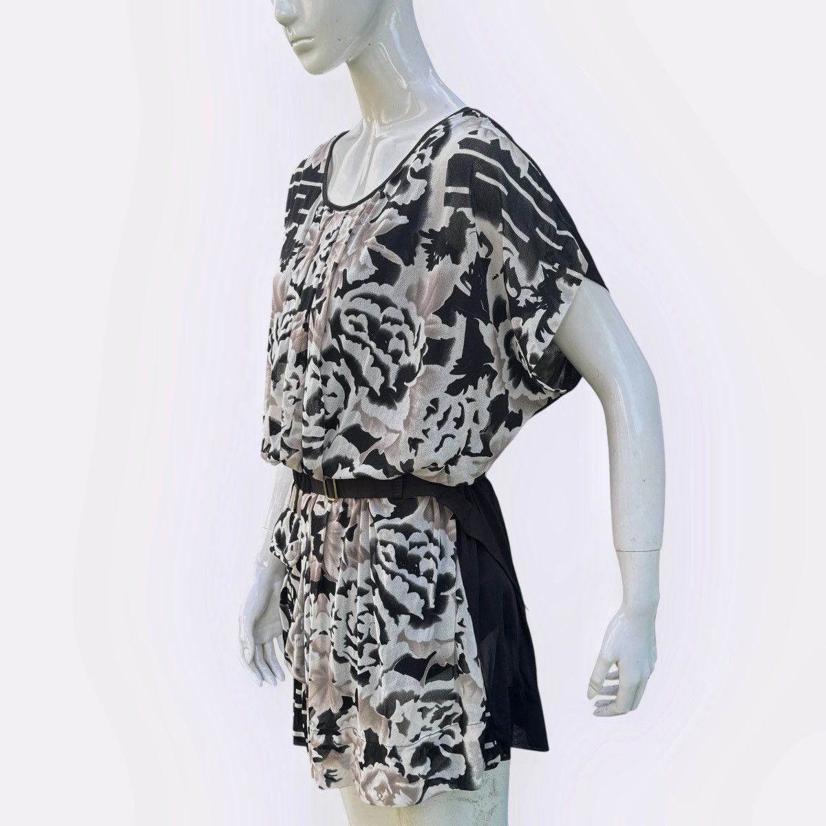 Vivienne Tam Floral Design Blouses Size ONE SIZE - 7 Thumbnail