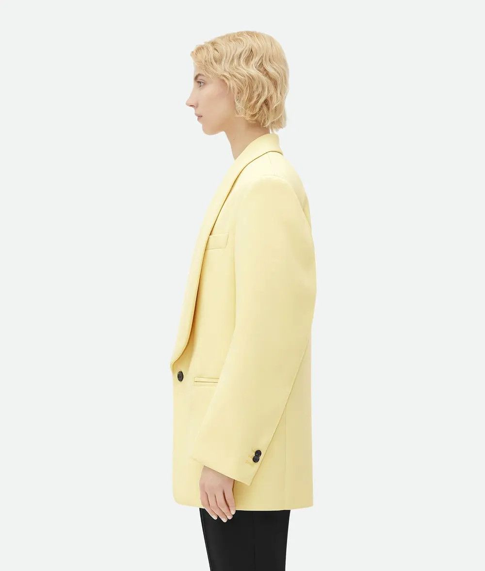Bottega Veneta o1w1db10925 Compact Shawl Collar Wool Jacket in Chamomile Size M / US 6-8 / IT 42-44 - 2 Thumbnail