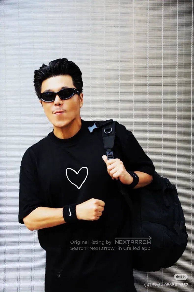 Balenciaga Balenciaga Valentine's day limited love logo short sleeves Size US M / EU 48-50 / 2 - 9 Thumbnail