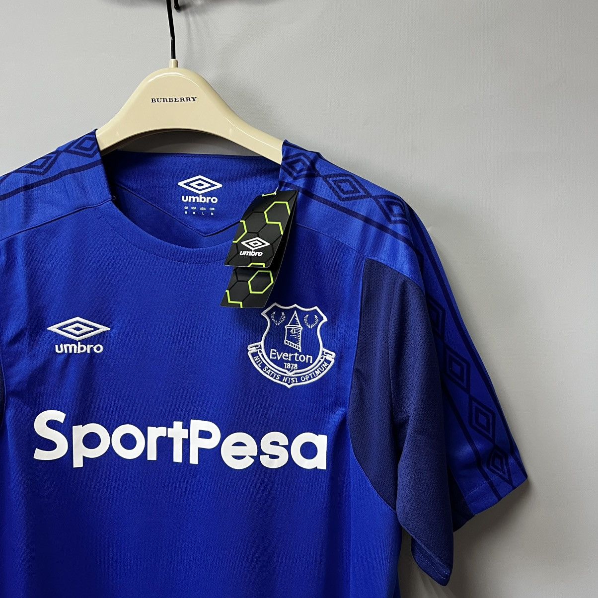 Umbro Umbro Everton Football Soccer Jersey T shirt y2k NWT NEW Size US M / EU 48-50 / 2 - 3 Thumbnail