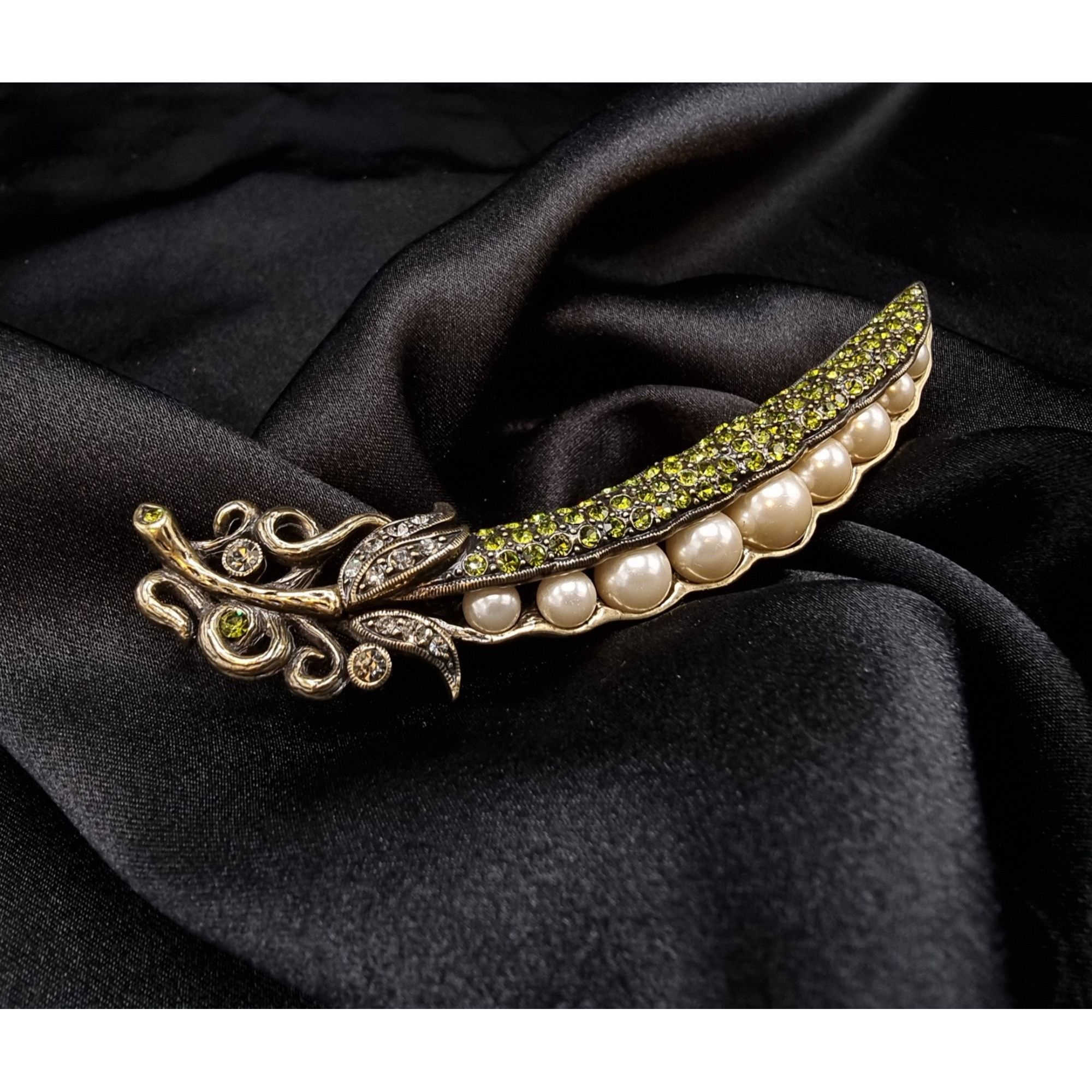 Vintage Heidi Daus Large Brooch W/ Faux Pearls & Green Crystal Accen Size ONE SIZE - 4 Thumbnail