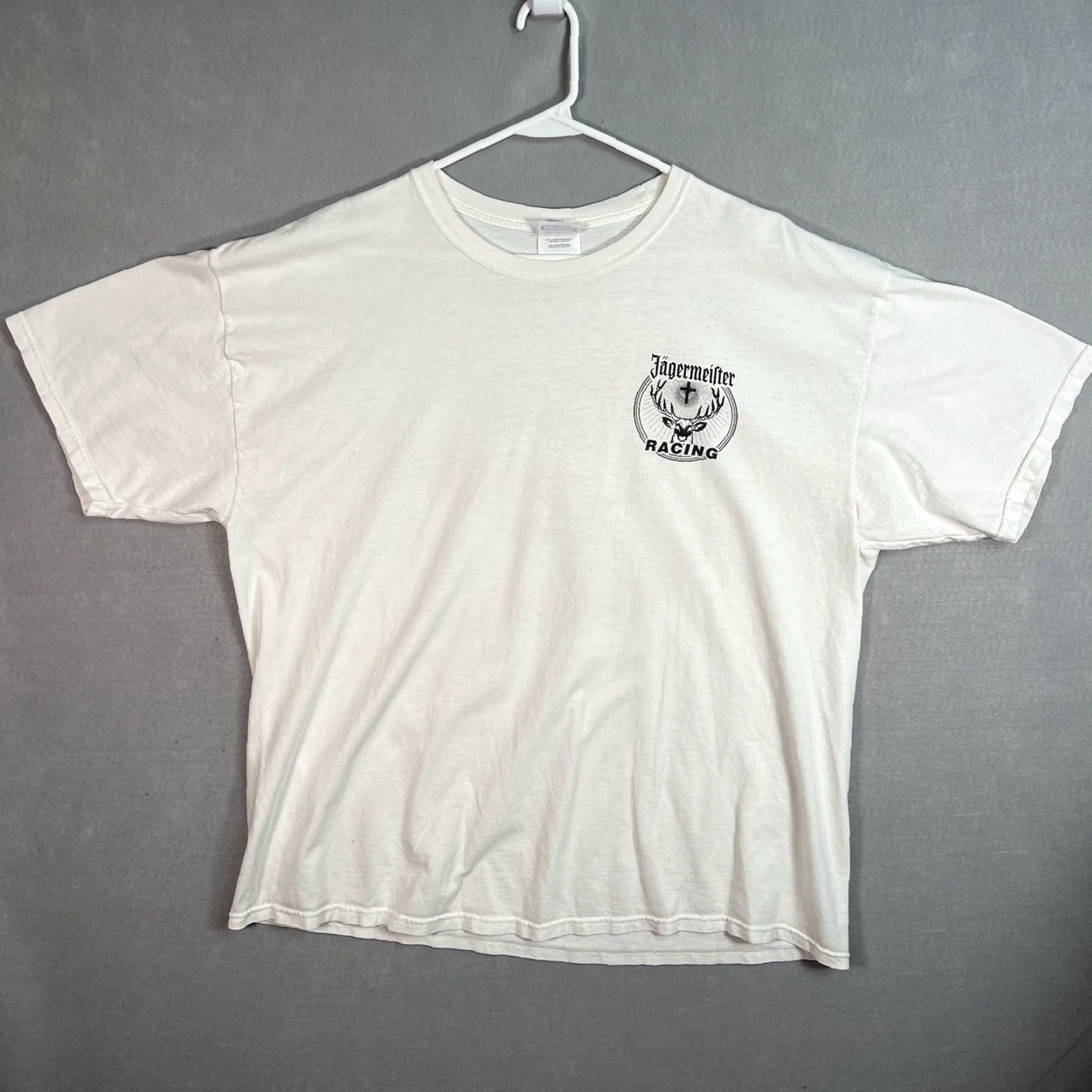 Hanes VINTAGE 1990s Jagermeister Racing Porsche 935 911 962 Car T-Shirt Men's 2XL White Sportswear Size US XXL / EU 58 / 5 - 2 Thumbnail