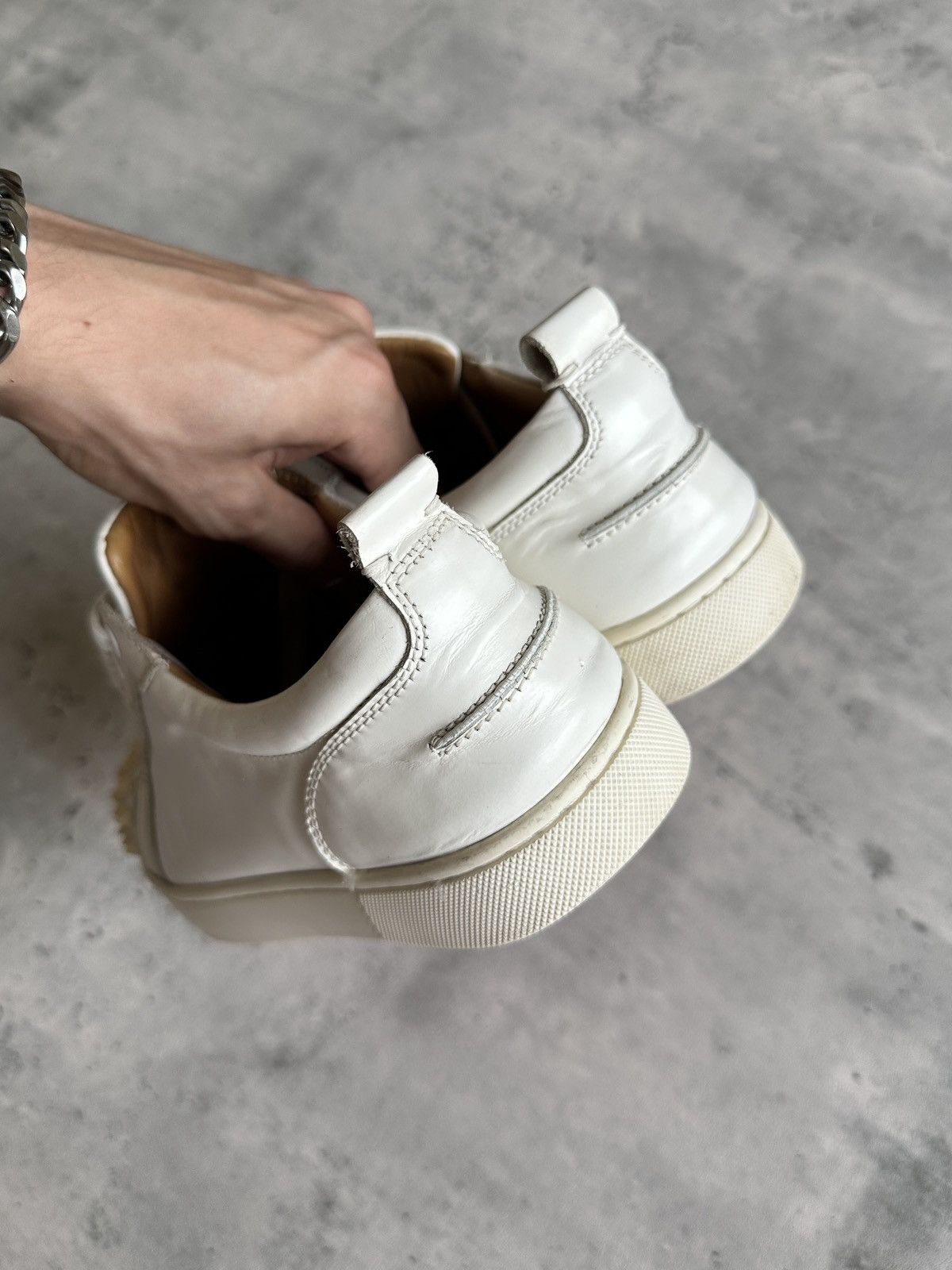 Christian Louboutin LOUIS FLAT CREAM SPIKES LOW TOP Size US 8 / EU 41 - 3 Thumbnail