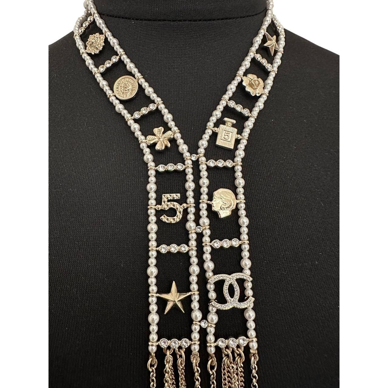 Chanel Chanel Pearl & Charm Statement Necklace Size ONE SIZE - 3 Thumbnail