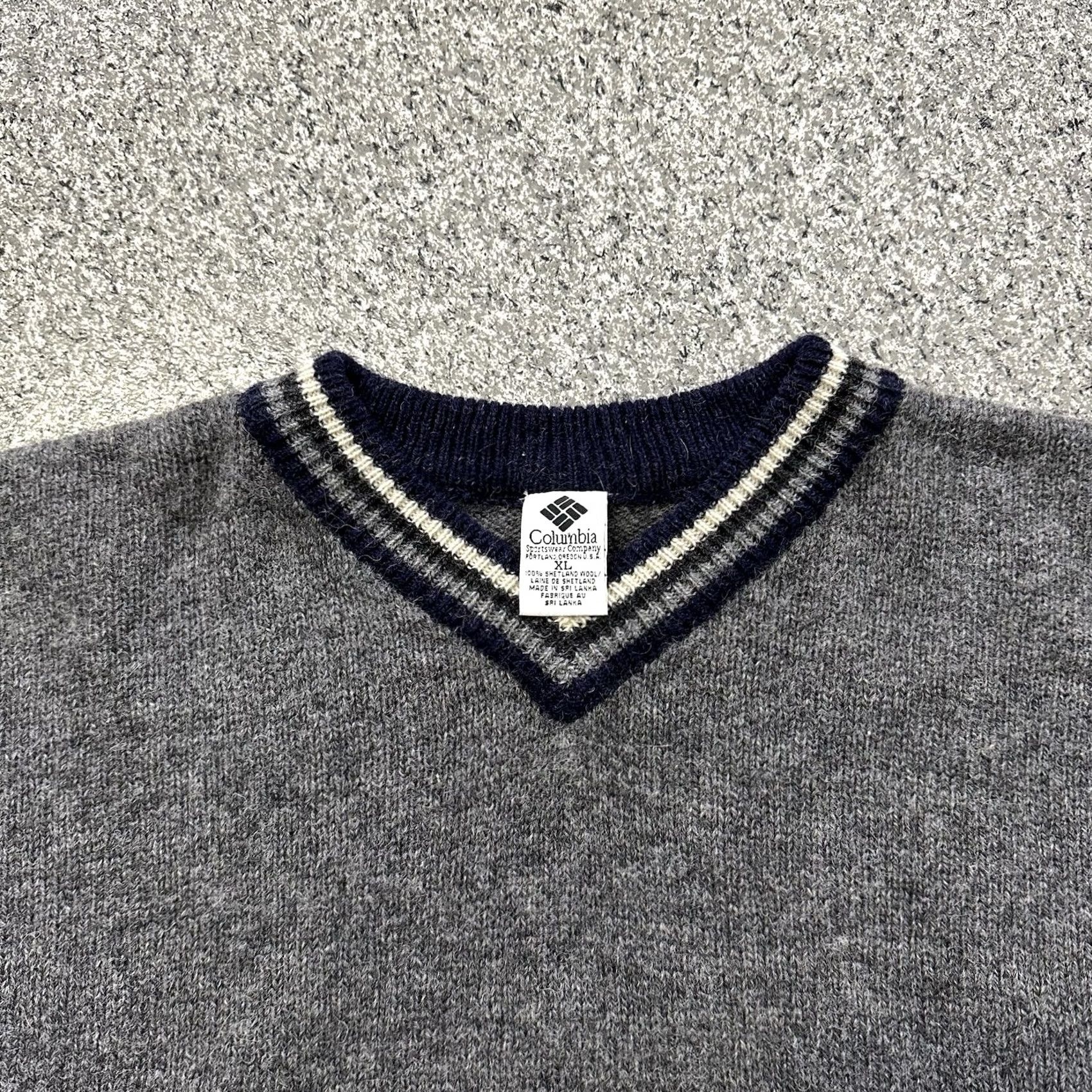 Vintage Vintage Columbia SweatEr V-Neck Mens XL Gray Wool Y2K 00’s Pullover Shirt (Outdoor) Mens XL Grey Knit Pattern Solid Size US XL / EU 56 / 4 - 3 Thumbnail