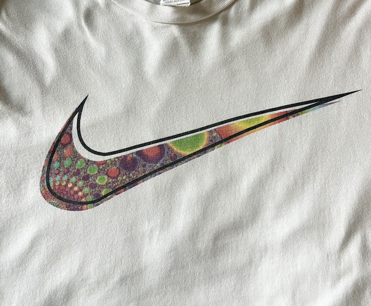 Nike Vintage 90s Nike Big Swoosh Fractal Art Shirt - Large Size US L / EU 52-54 / 3 - 5 Thumbnail