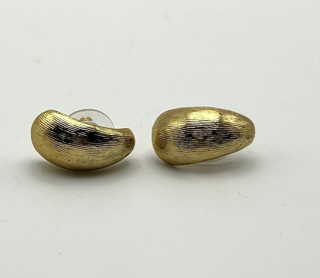 Other Vintage Gold Crescent Stud Earrings – Sculptural Minimalist Size ONE SIZE - 4 Thumbnail