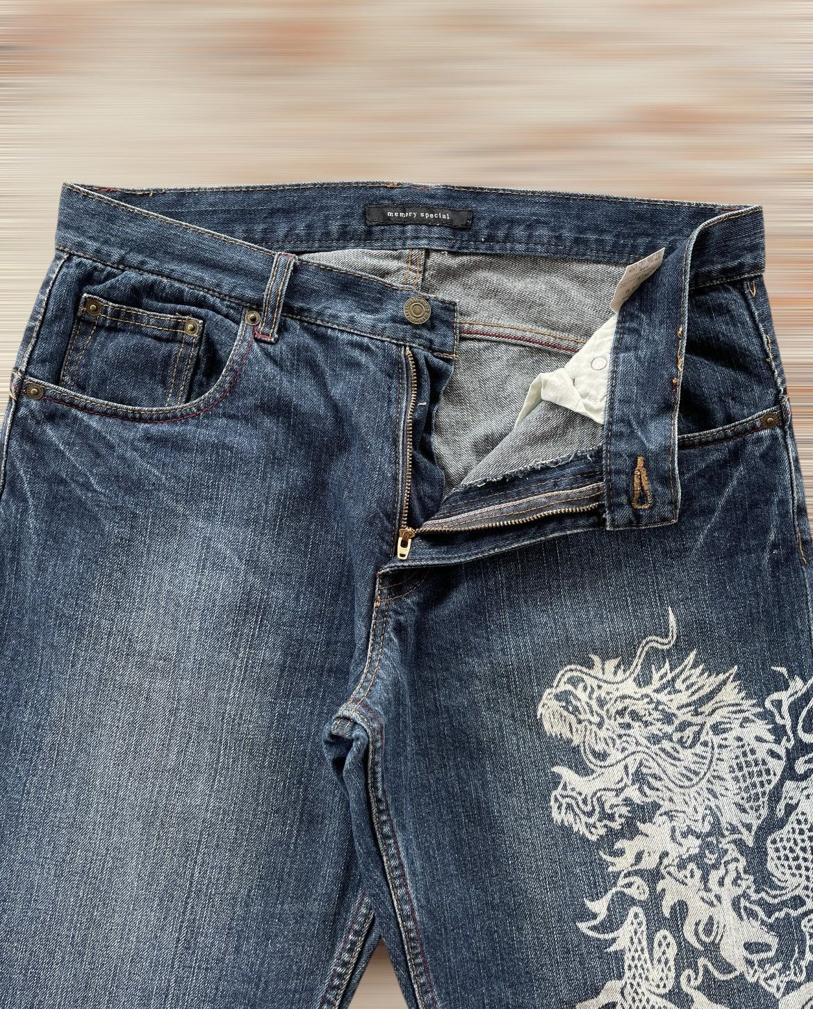Designer × Japanese Brand MEMORY SPECIAL DRAGON PRINTED SHORT Size US 34 / EU 50 - 4 Thumbnail
