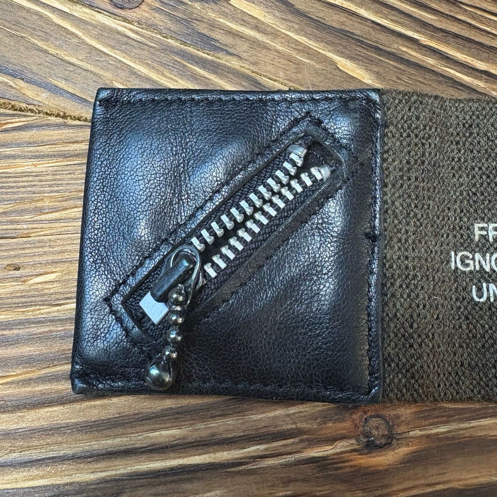 Undercover UNDERCOVER 03aw Paper Doll Wool Knit & Cowhide Bangle (Zipper) Size ONE SIZE - 2 Thumbnail