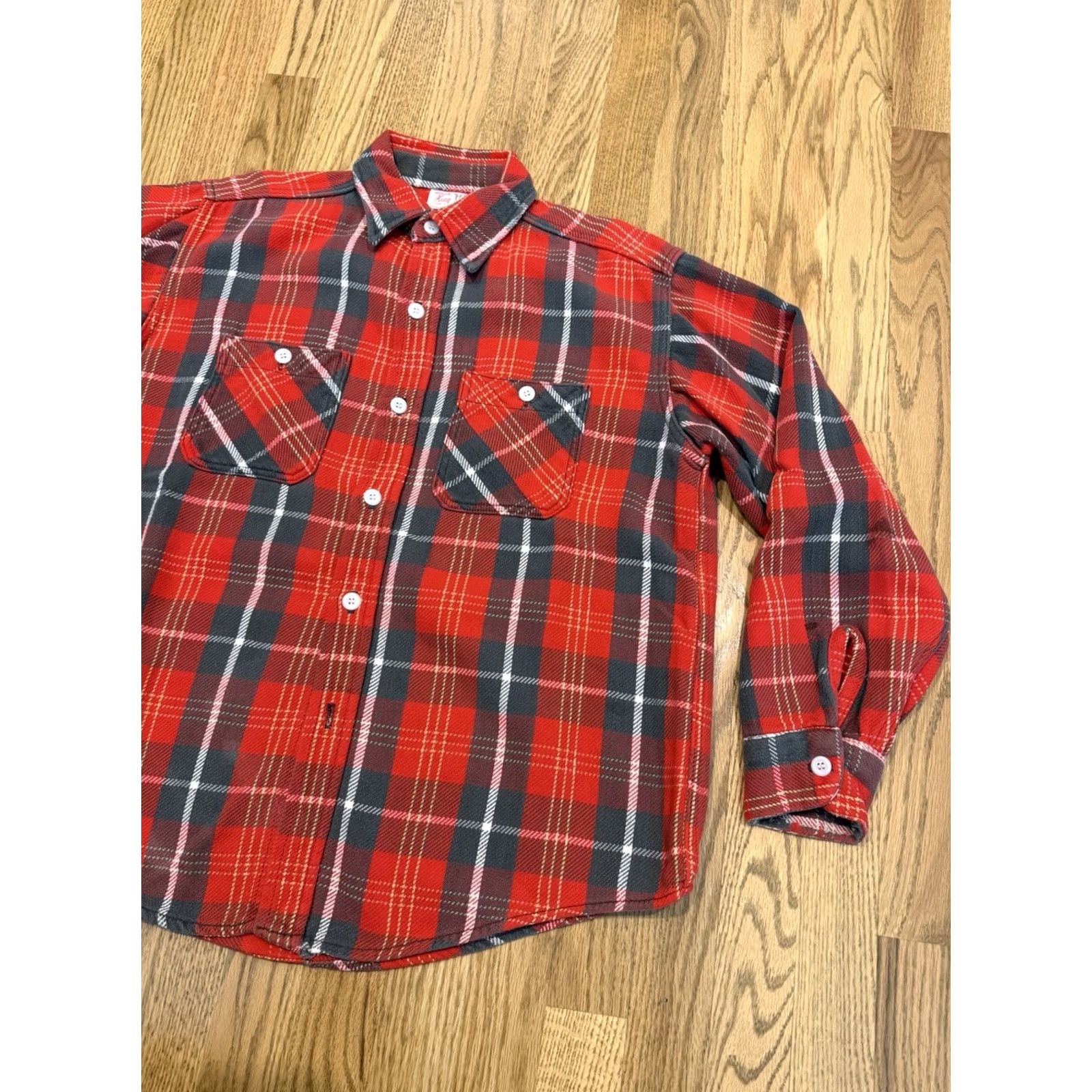 Vintage VINTAGE Winter King Cotton Flannel Shirt Plaid Long Sleeve Mens S Red Button-Up 60s 50s Retro Size US S / EU 44-46 / 1 - 7 Thumbnail