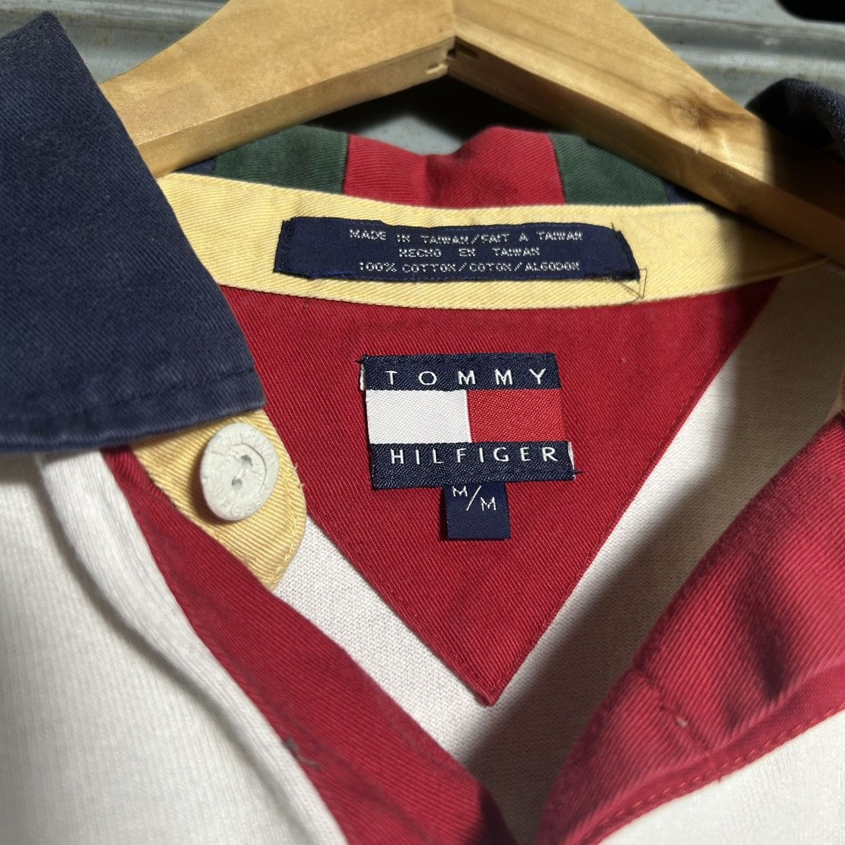 Tommy Hilfiger × Vintage Vintage 90s Tommy Hilfiger Big Logo Polo Shirt Size US M / EU 48-50 / 2 - 9 Thumbnail