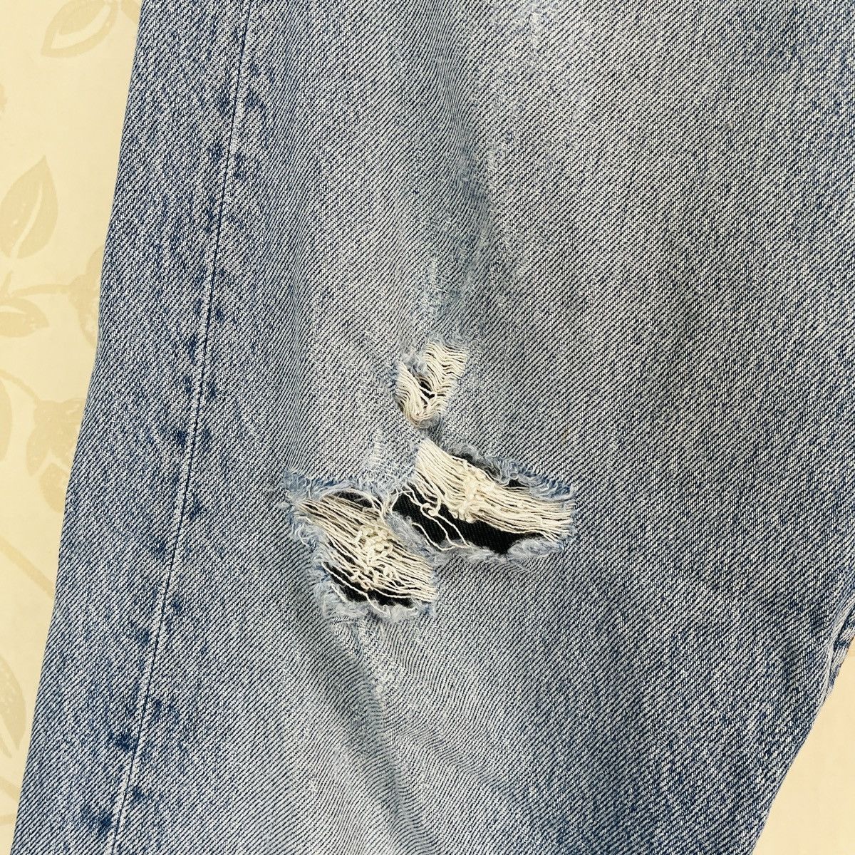 Levi's Vintage Clothing Distressed Levis 501 Vintage Denim Jeans Size US 30 / EU 46 - 10 Thumbnail