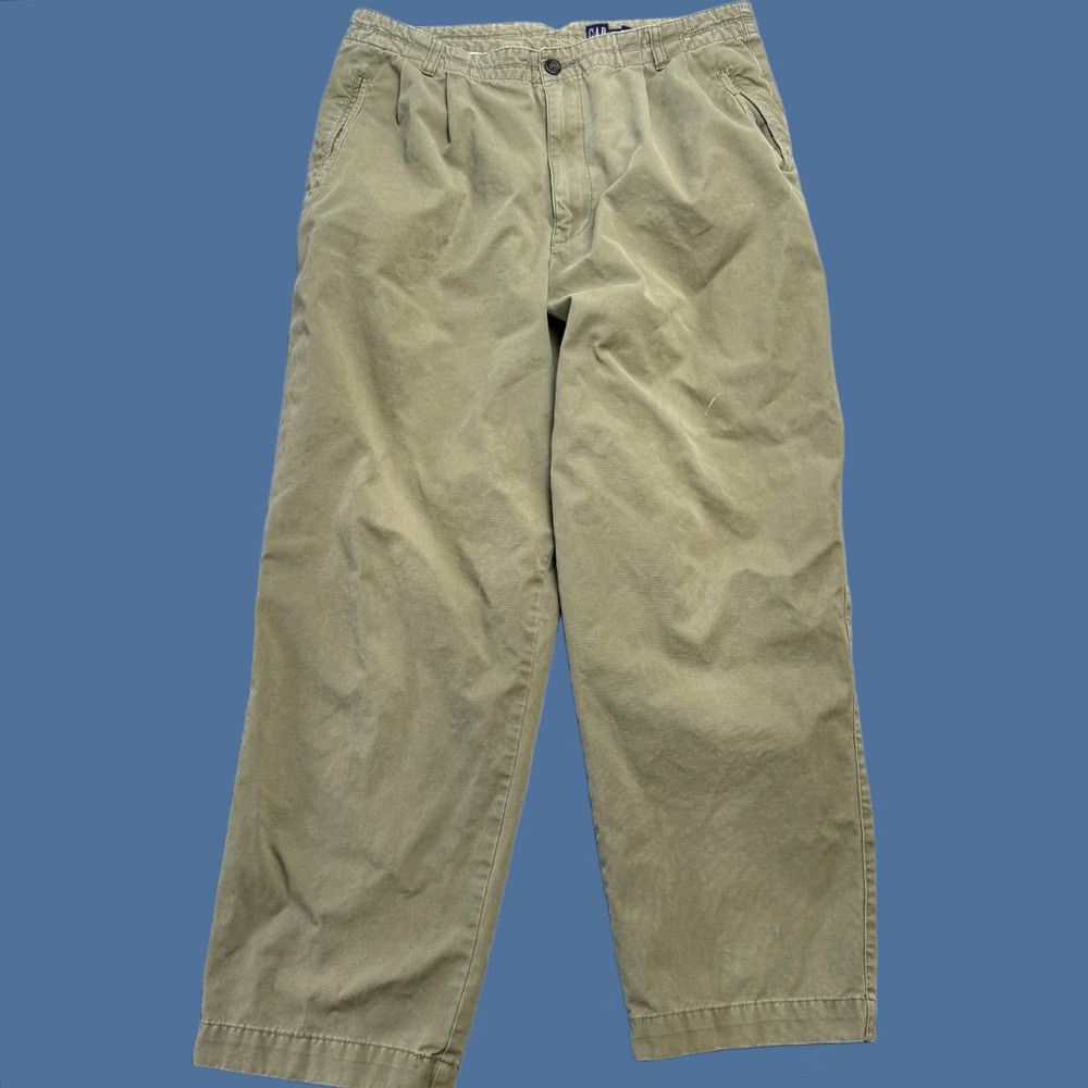 Gap VINTAGE GAP Pants Mens 36x30 Green Khaki Pleated Field Trousers 90s Chino Straight 34 in Inseam Mens Baggy Relaxed Size US 36 / EU 52 - 1 Thumbnail