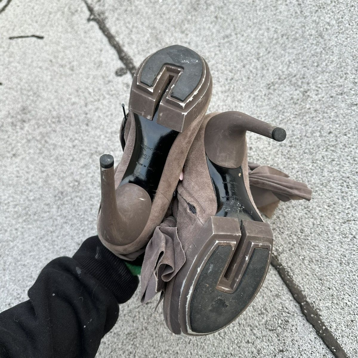Balenciaga Balenciaga suede pleated bow heels Size US 7 / IT 37 - 6 Thumbnail