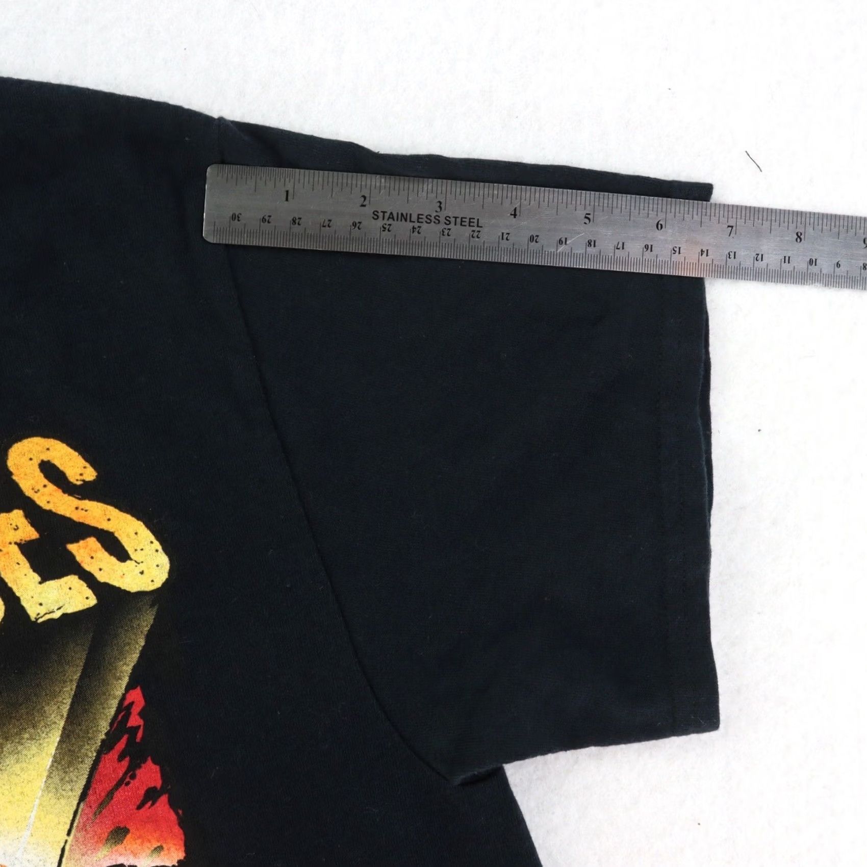 Gildan Guns N’ Roses Sydney 2017 RARE T-shirt Medium Black Gildan Men T-Shirt M Size US M / EU 48-50 / 2 - 5 Thumbnail