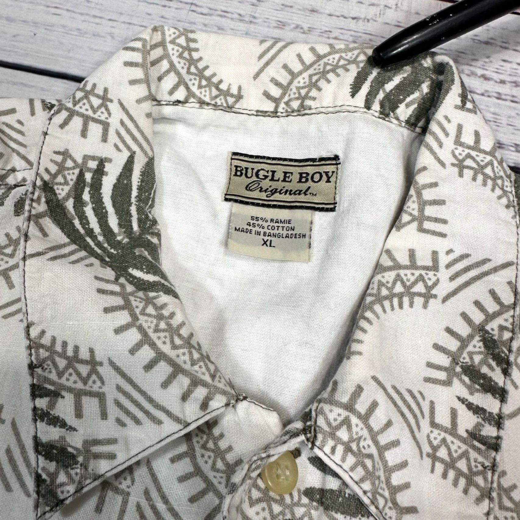 Bugle Boy Bugle Boy Originals Mens Button-Up Short Sleeve Shirt XL White/Gray Print Size US XL / EU 56 / 4 - 5 Thumbnail