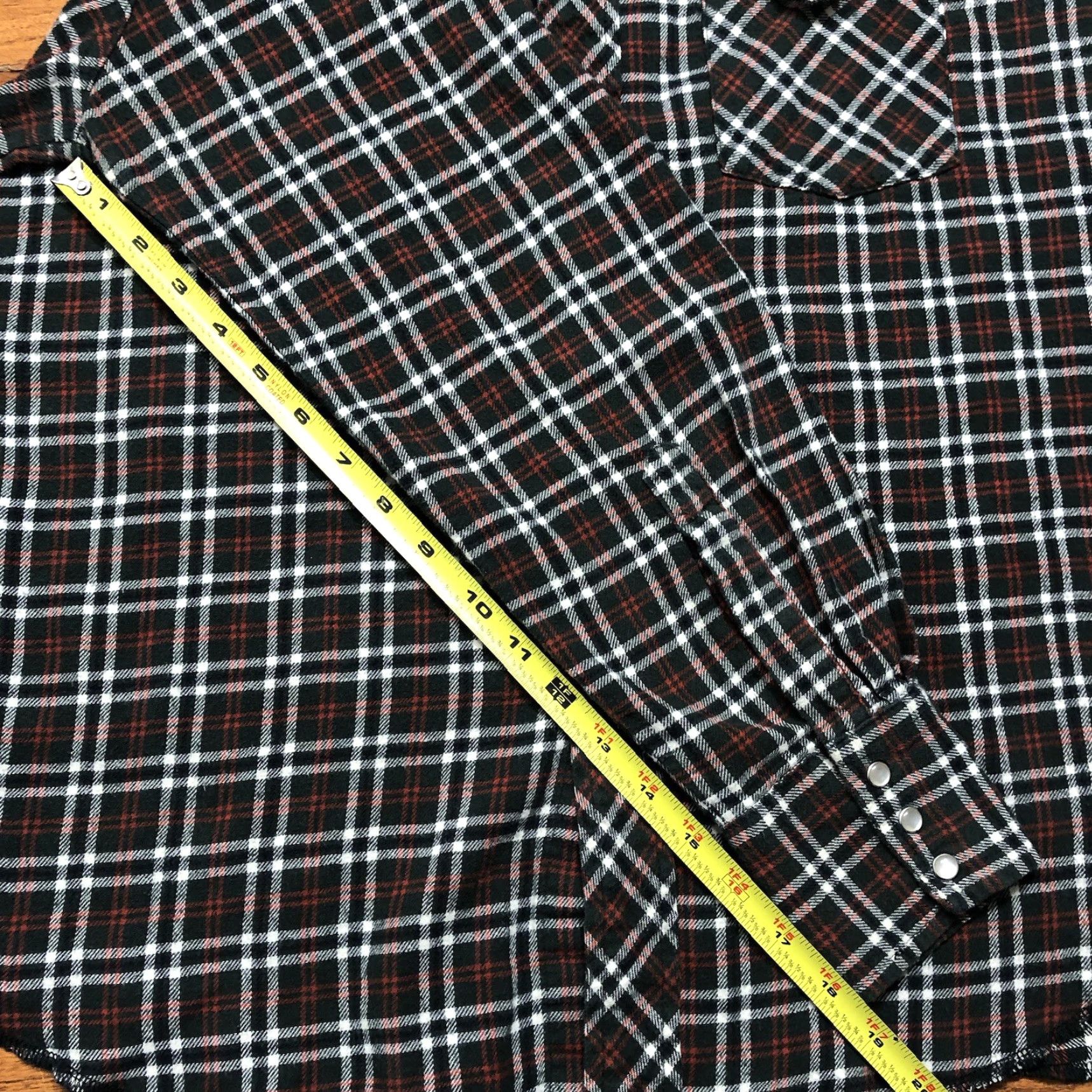 Wrangler Vtg Wrangler Shirt Men Black Red Plaid Flannel Pearl Snap Western Wrancher Shirt Size US L / EU 52-54 / 3 - 7 Thumbnail