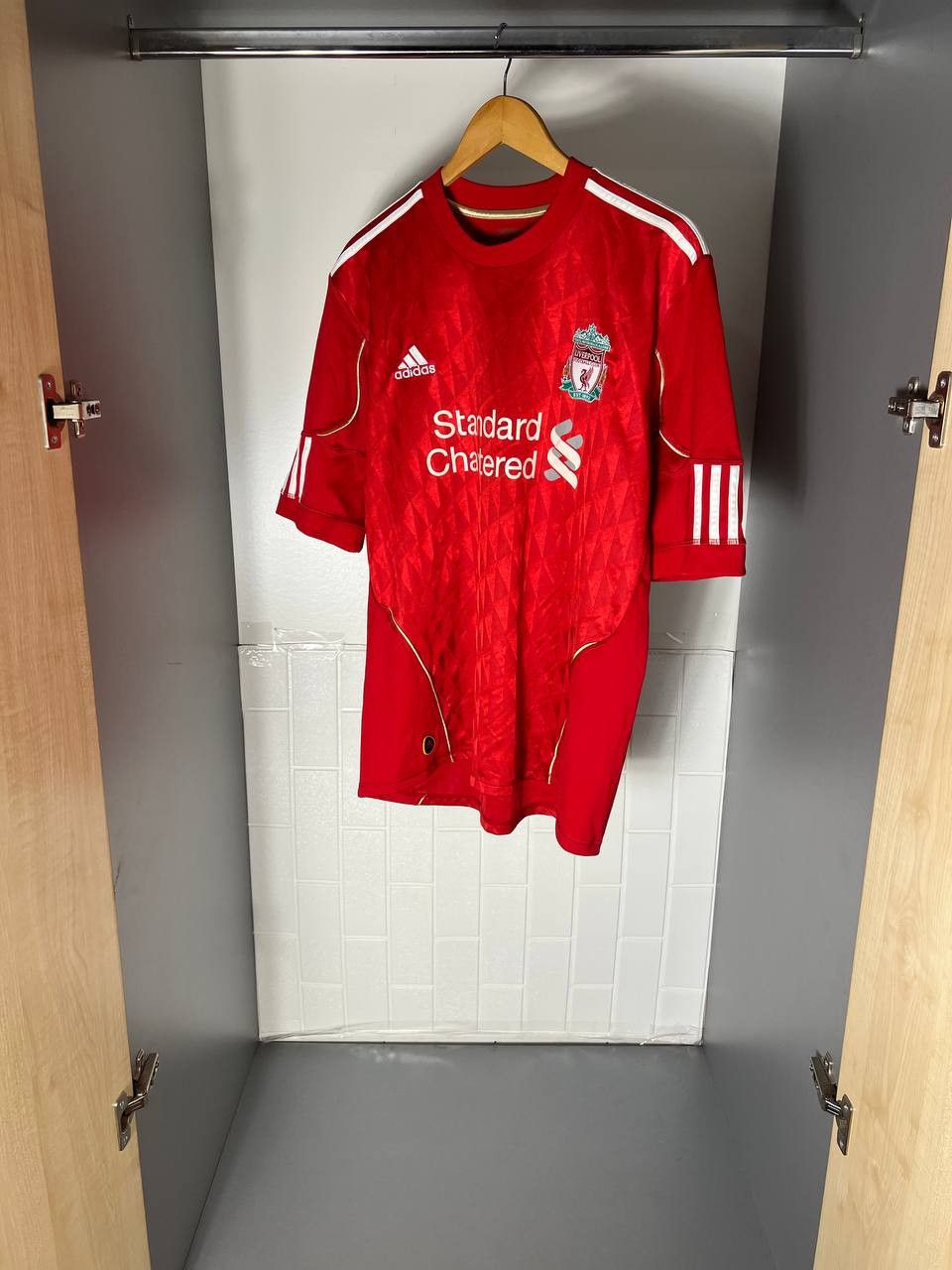 Adidas VINTAGE ADIDAS FC LIVERPOOL ENGLAND SOCCER JERSEY RETRO Size US L / EU 52-54 / 3 - 2 Thumbnail