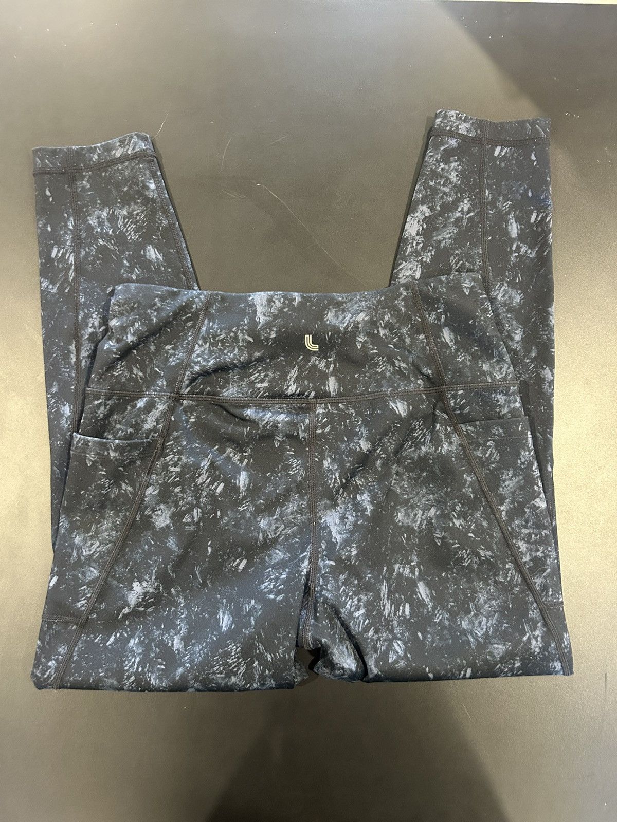 Other Lole Black and Gray/Blue Marble-Pattern Workout Leggings Size 28" / US 6 / IT 42 - 3 Thumbnail