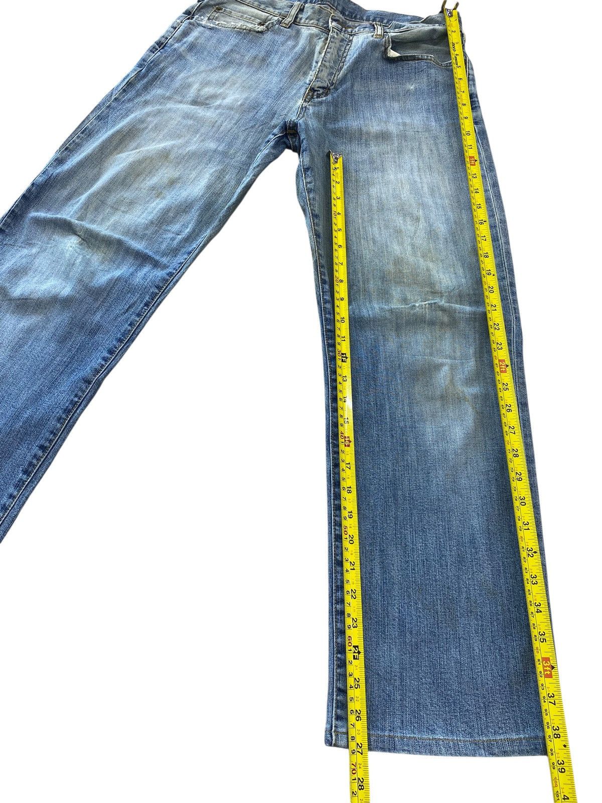 Uniqlo Uniqlo Faded Blue Wash Style Straight Leg Jeans Size US 32 / EU 48 - 7 Thumbnail