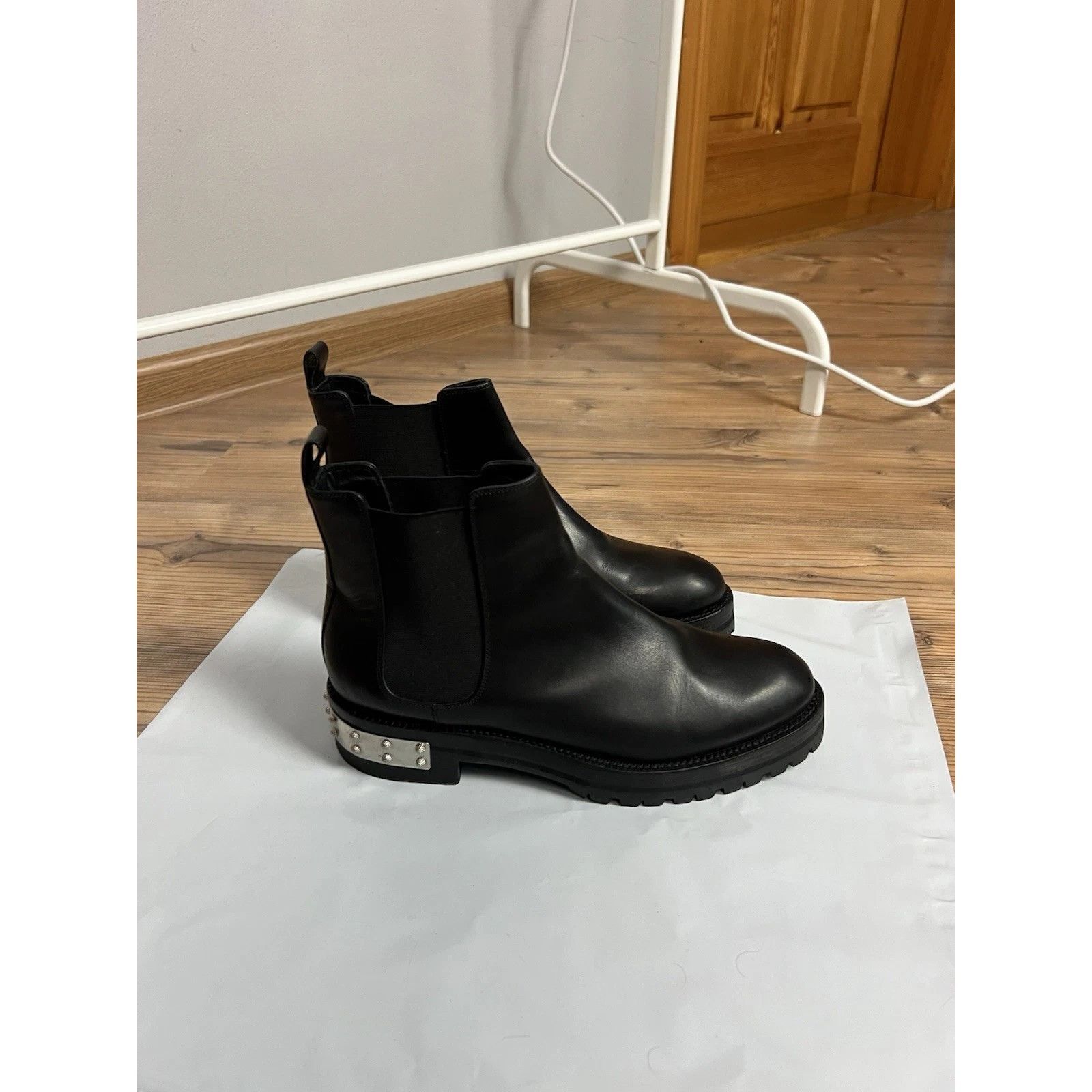 Alexander McQueen Alexander Mcqueen Hobnail Black Studded Leather Combat Ankle Size US 7 / IT 37 - 4 Thumbnail