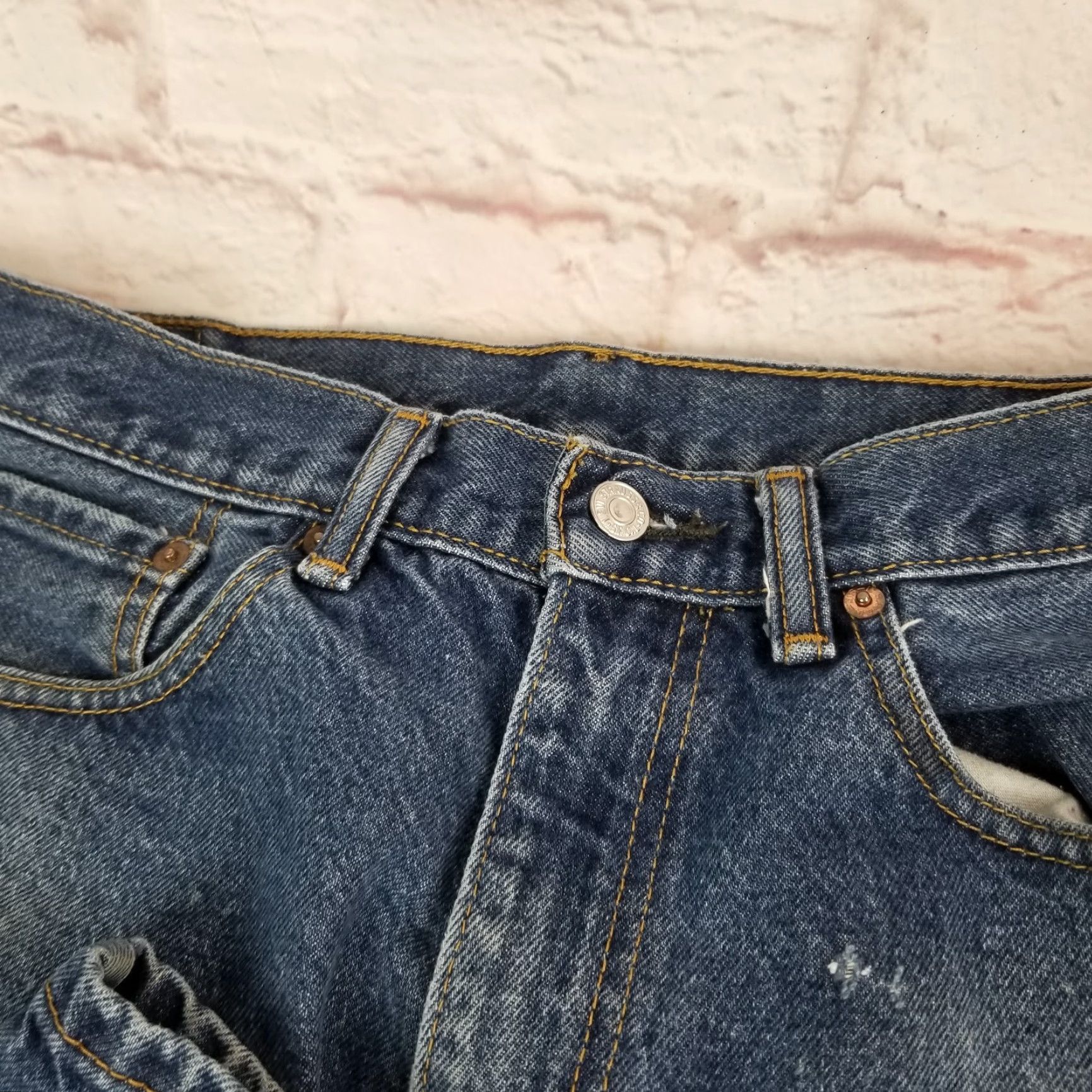 Denime VINTAGE Levi Strauss & CO. 505 Jeans Denim Blue 34W 28L Tapered Distressed Mens Regular 5-Pocket Zip Rise Mid Inseam 28in Size US 34 / EU 50 - 6 Thumbnail
