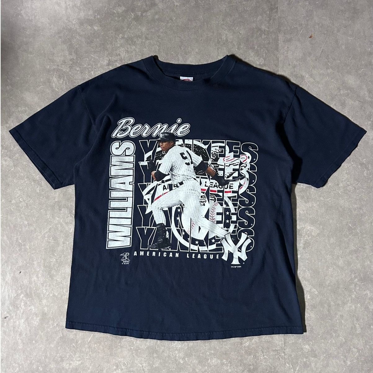Other 90's Vintage Bernie Williams New York Yankees Navy T-Shirt L Size US L / EU 52-54 / 3 - 1 Thumbnail