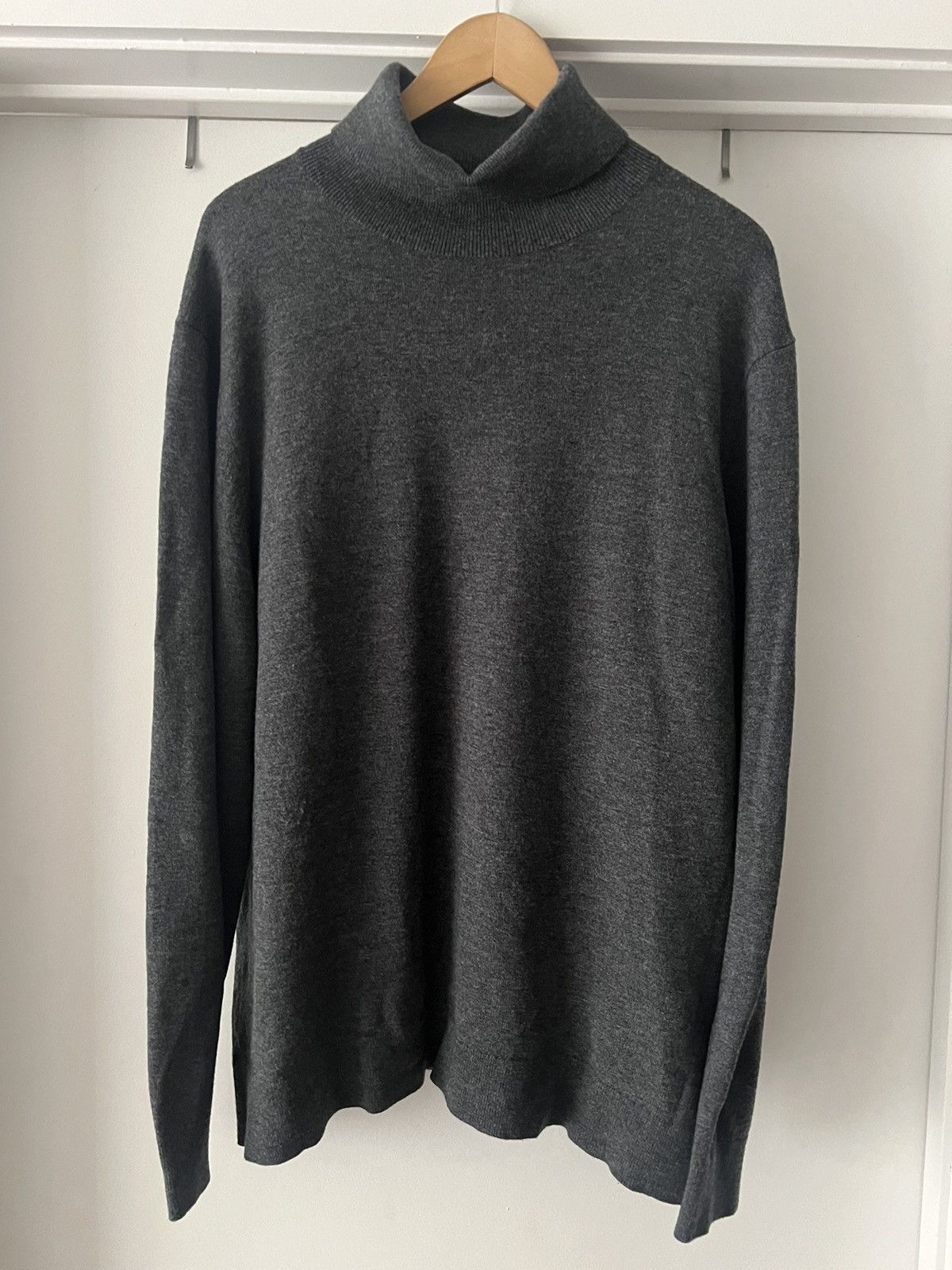 image of $325 Theory Turtleneck Sweater In Cashmere Heather Grey , Men's (Size 2XL)