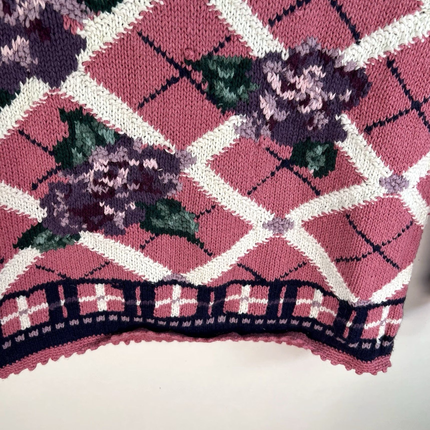 Vintage VINTAGE Paris Sports Club Sweater Womens L Pink Floral Knit Pullover Raglan Long Sleeve Round Neck 80s 90s City Paris (Hand Knitted) Size L / US 10 / IT 46 - 4 Thumbnail