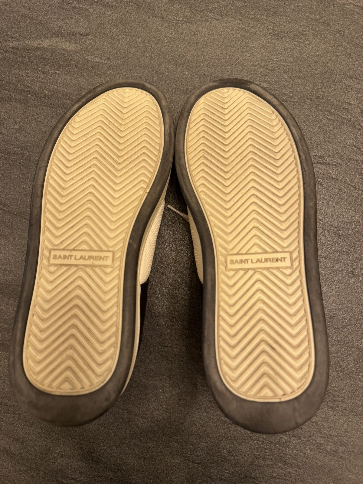 Givenchy Saint Laurent SL/61 Low-Top Sneakers Men’s Size 42 Size US 9 / EU 42 - 8 Thumbnail