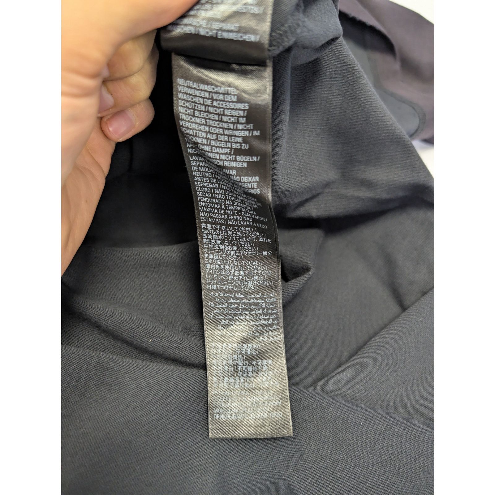 Balenciaga o1rshd1 Pierced Oversized Vintage Jersey T-Shirt in Black Size US L / EU 52-54 / 3 - 19 Thumbnail