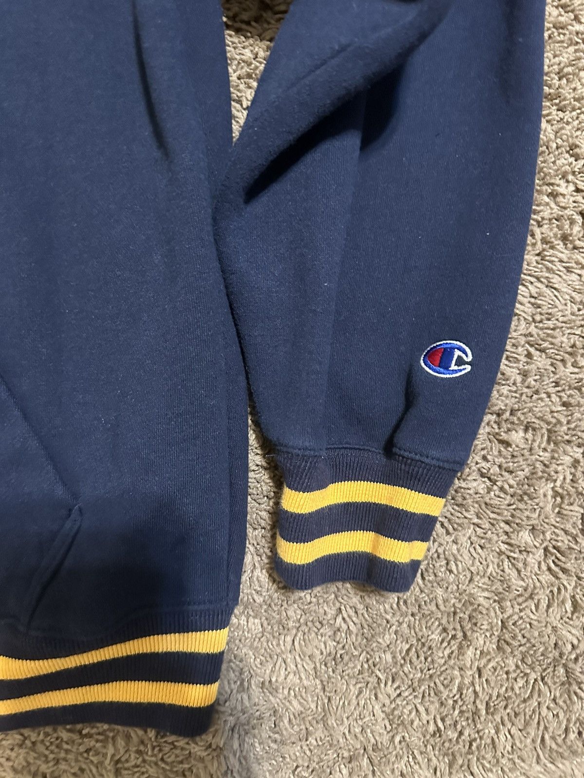 Champion × NCAA × Vintage Vintage Champion Navy university sweater 00s size large Size US L / EU 52-54 / 3 - 6 Thumbnail