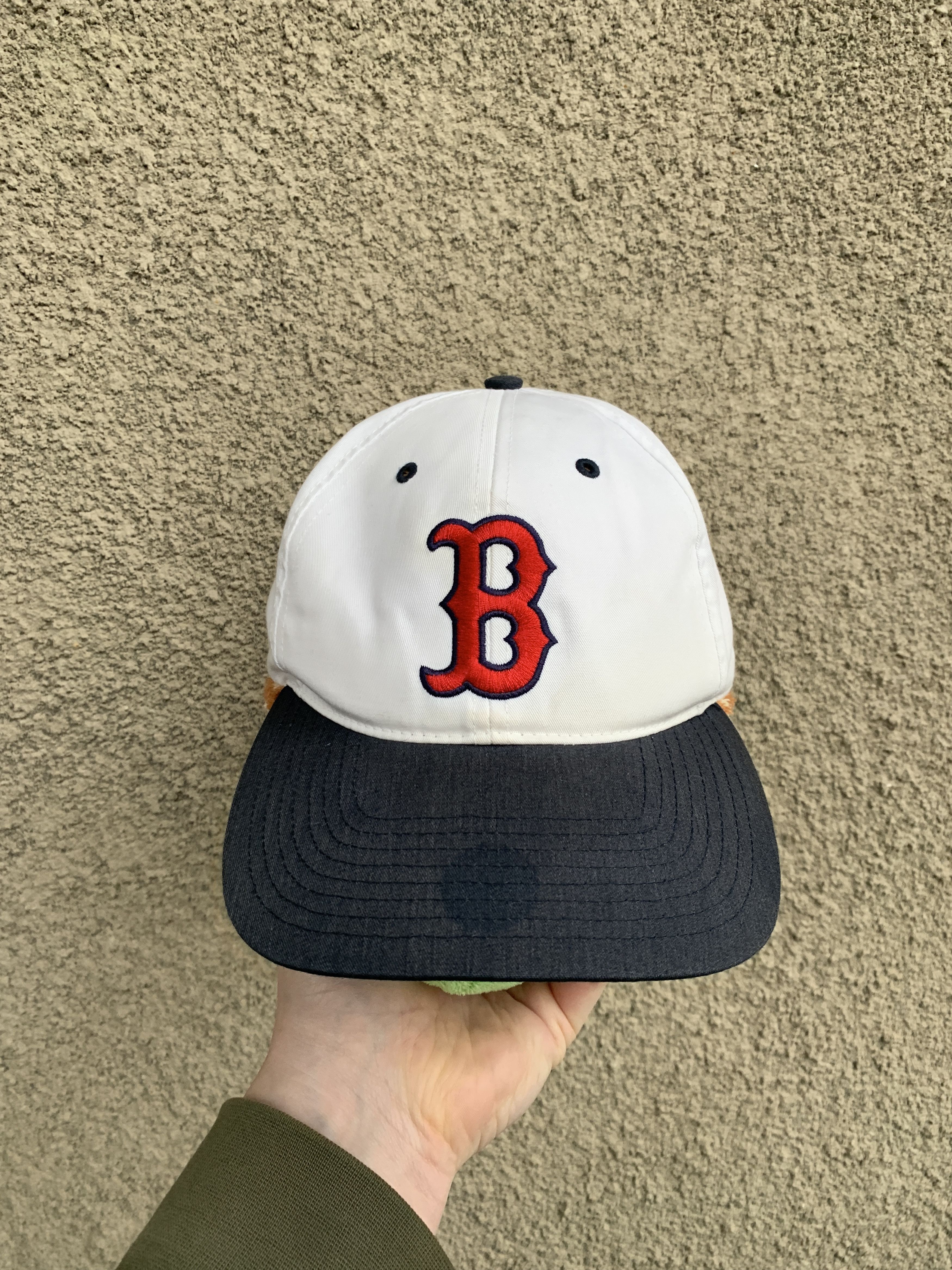 MLB Vintage Boston Red Sox Made In Macau Cap Size ONE SIZE - 2 Thumbnail
