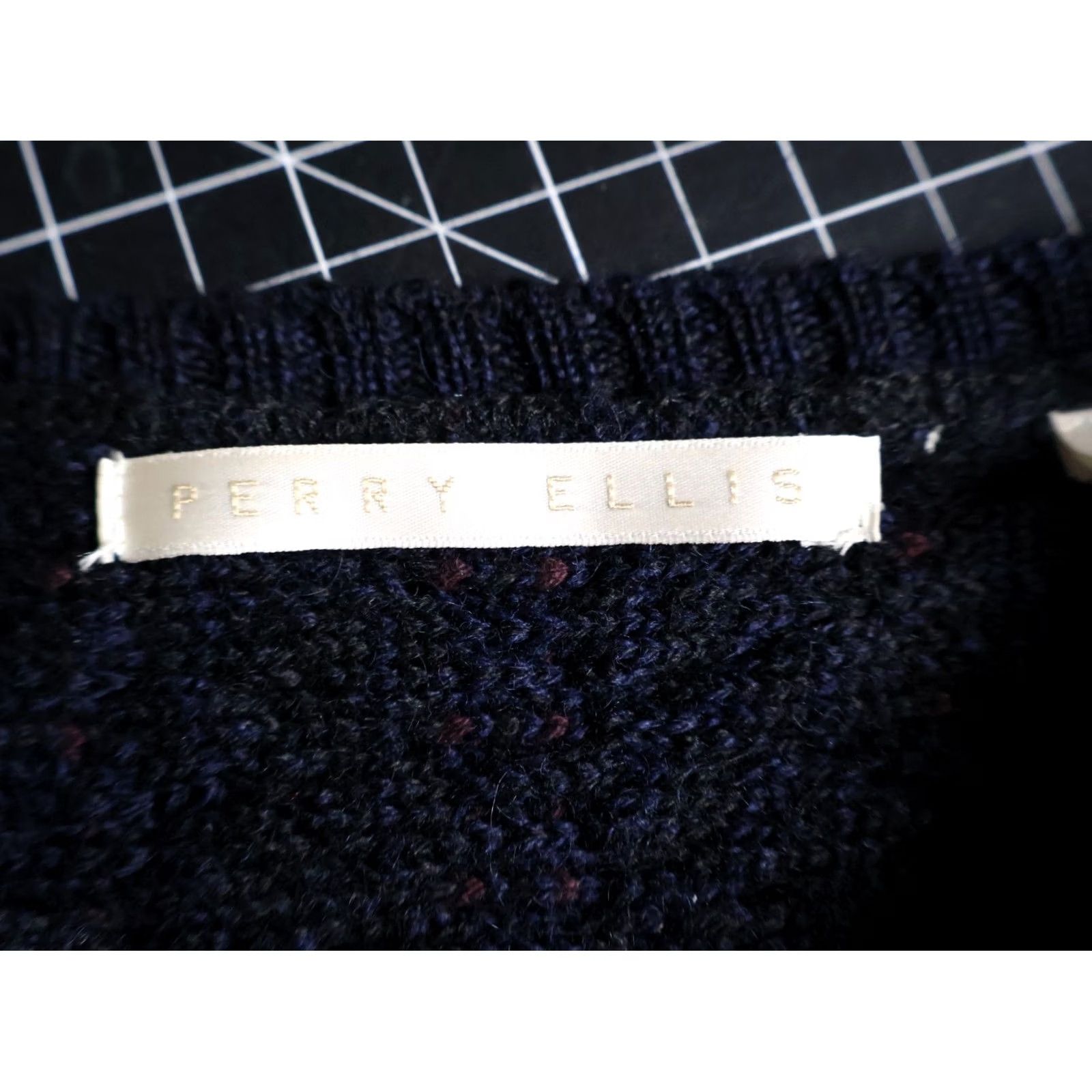 Perry Ellis VINTAGE Perry Ellis Wool Sweater Striped Dark Blue Red Textured Pattern Size US M / EU 48-50 / 2 - 3 Thumbnail