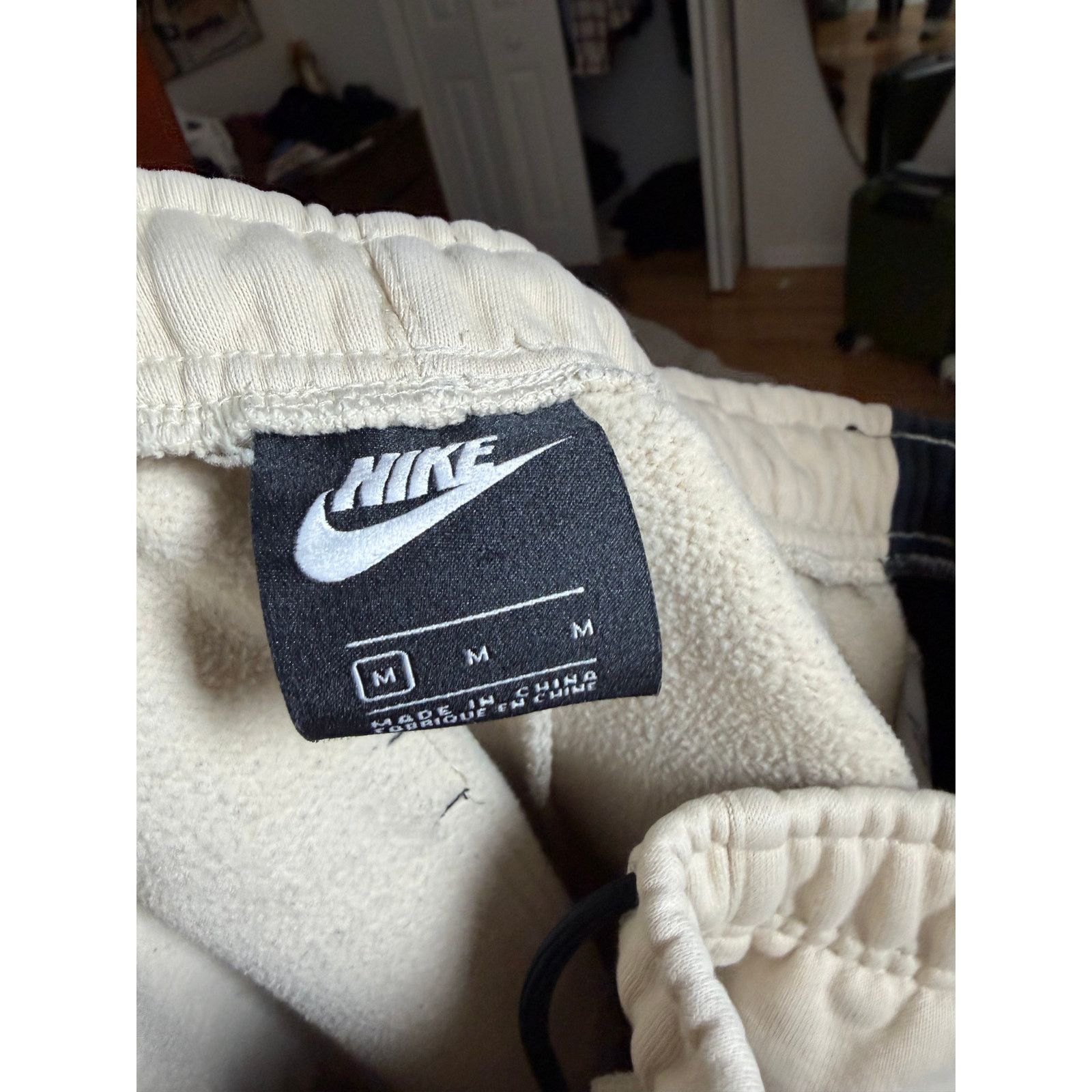 Nike limited edition Nike unisex embroidered patch sweatpants Size US 32 / EU 48 - 6 Thumbnail