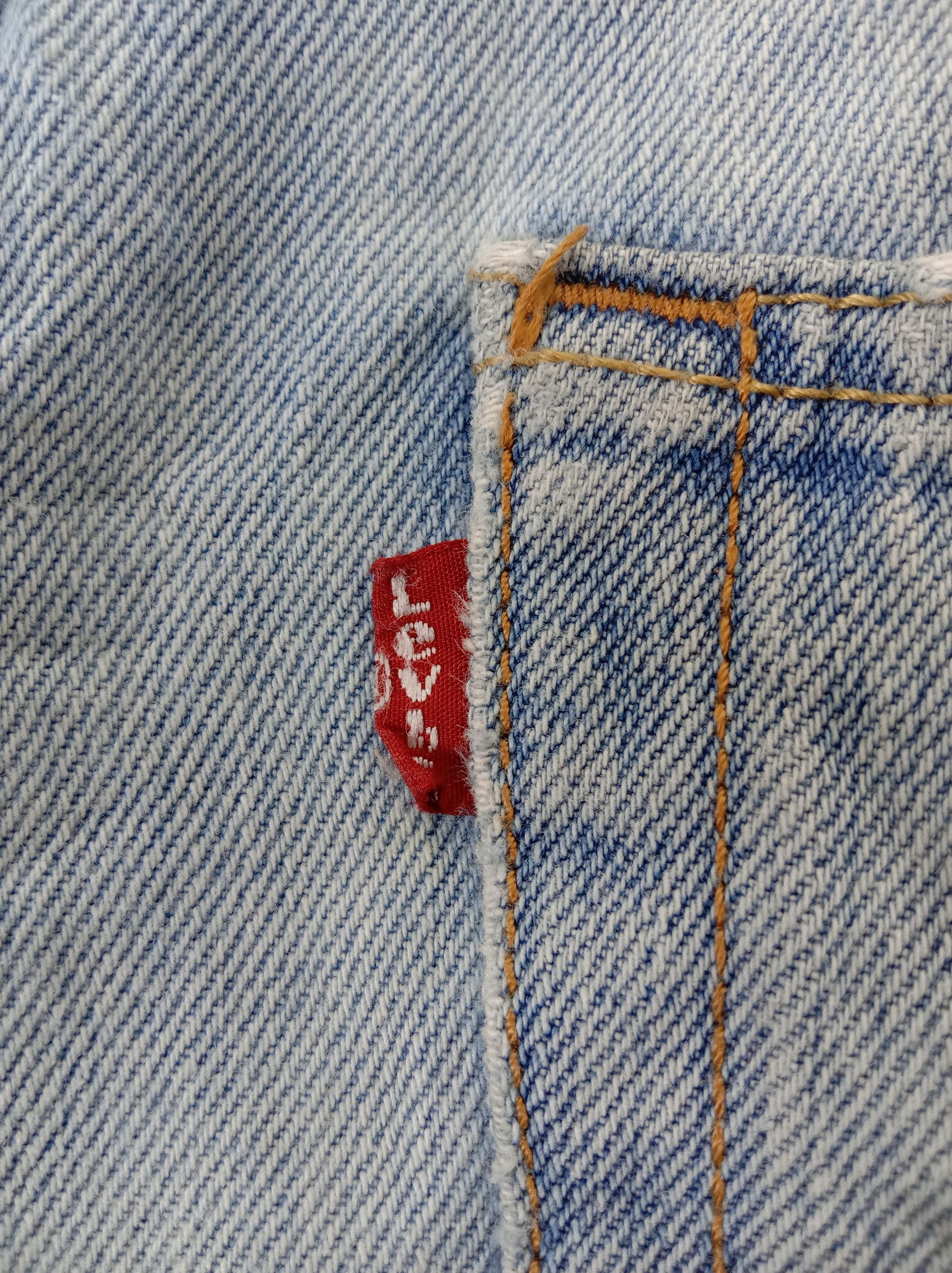 Levi's Vintage Levi's 501 Jeans Light Wash Distressed Denim Size US 31 - 11 Thumbnail