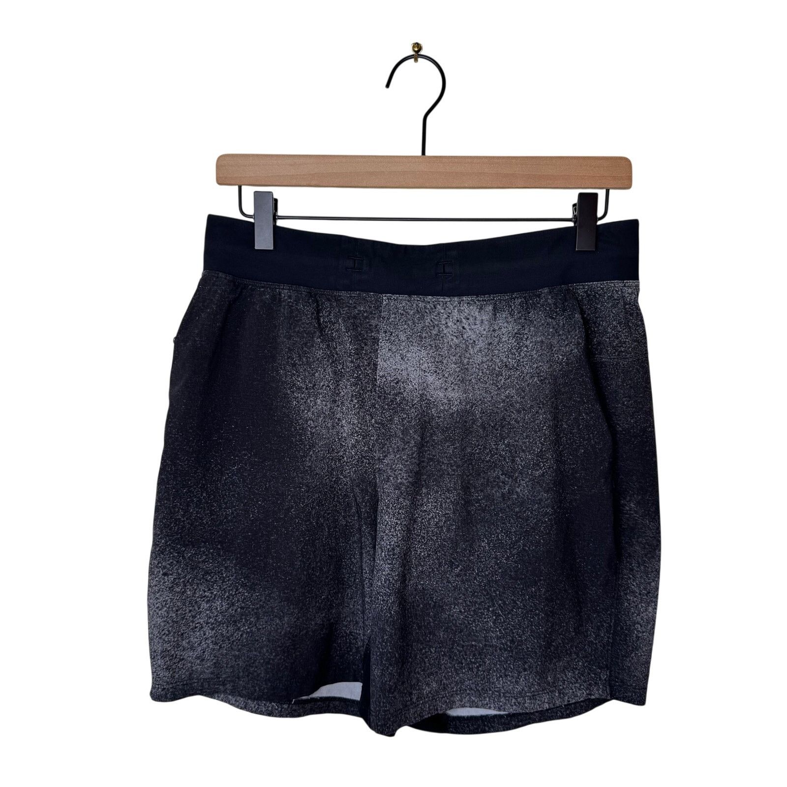 Lululemon Lululemon T.H.E. Short 7" Ocean Spray Ice Grey Black Size US 30 / EU 46 - 1 Thumbnail