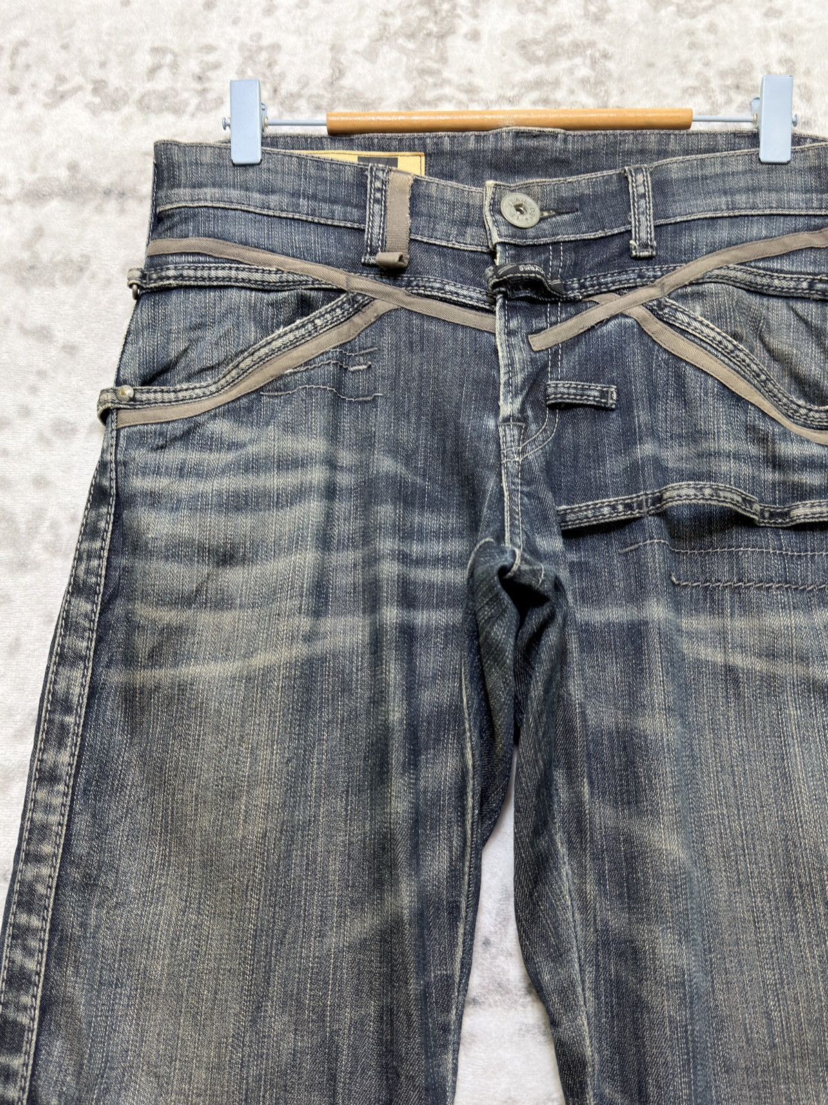 Marithe + Francois Girbaud Le Jean De Marithe Girbaud Strap Pocket Bondage Denim Y2K Size US 31 - 4 Thumbnail