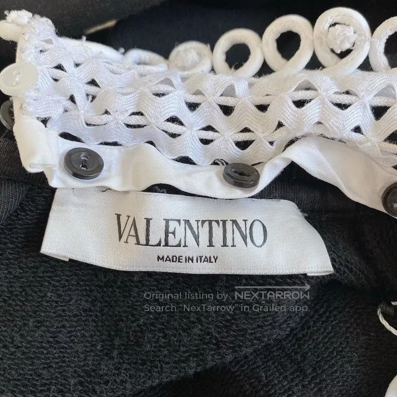 Valentino Valentino Black letter top Size XS / US 0-2 / IT 36-38 - 7 Thumbnail