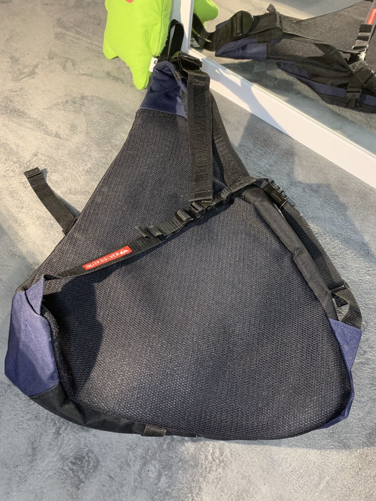 Quiksilver × Vintage Vintage Y2K Quiksilver sling bag gorpcore style multi pocket Size ONE SIZE - 12 Thumbnail