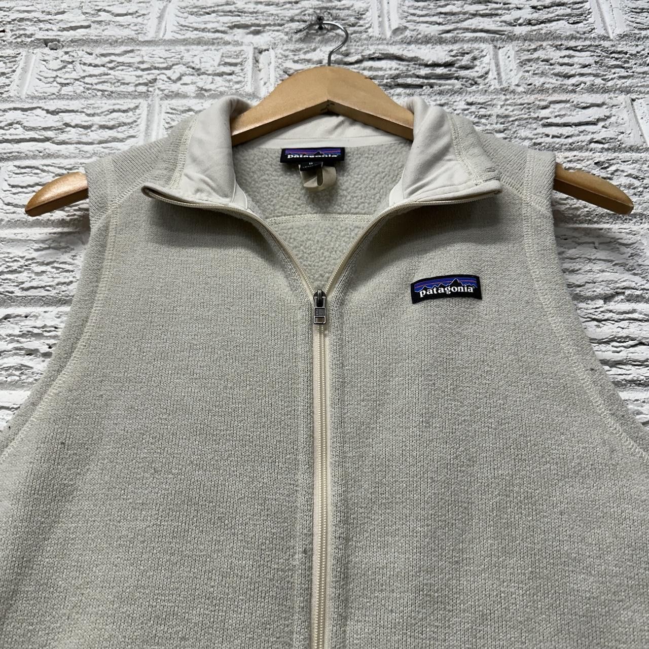 Patagonia Patagonia Fleece Zip Up Vest White Women’s Medium Size M / US 6-8 / IT 42-44 - 1 Thumbnail