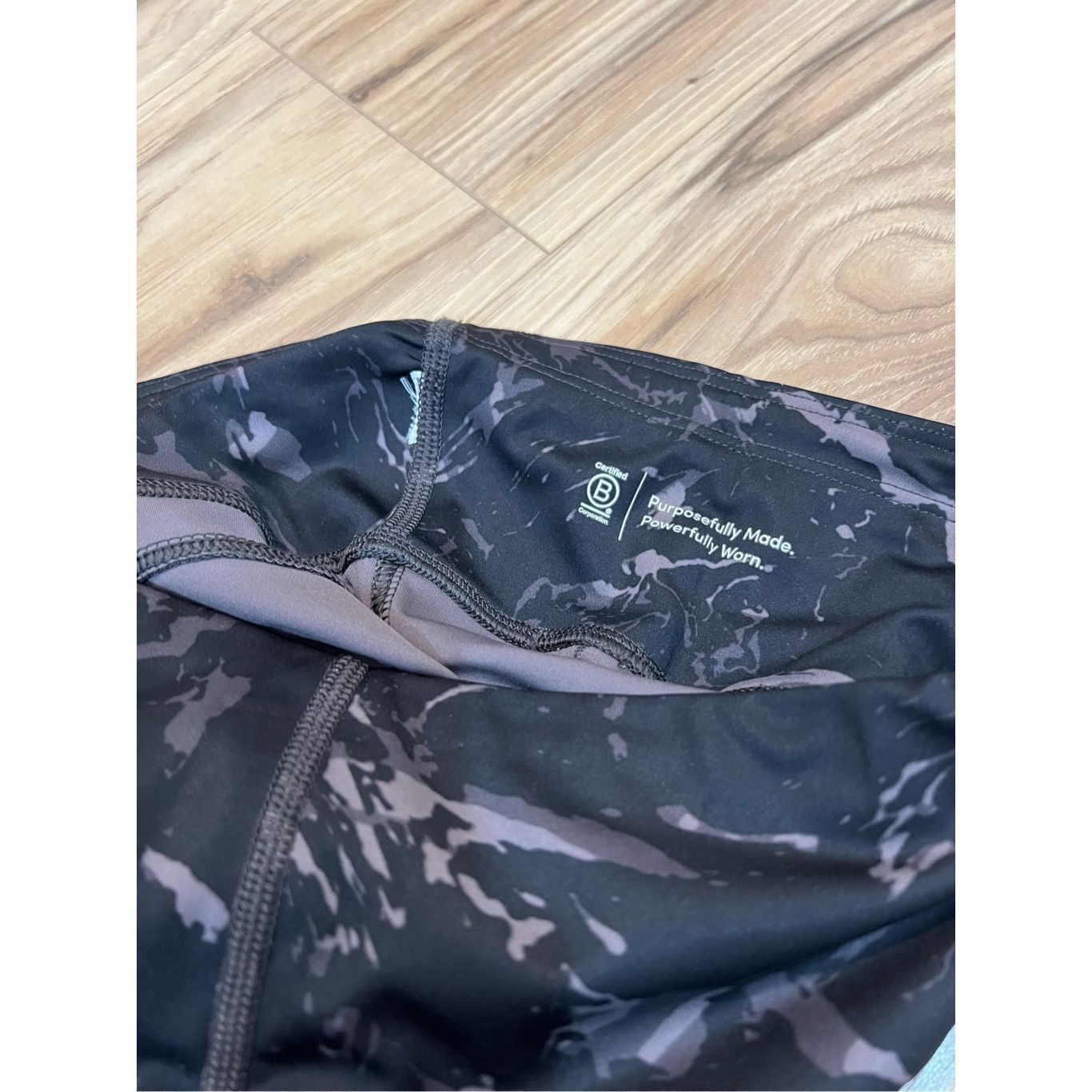 Athleta Athleta Velocity Stash Pocket Black Marbled 7/8 Legging sz X Size 25" / US 0 / IT 36 - 9 Thumbnail